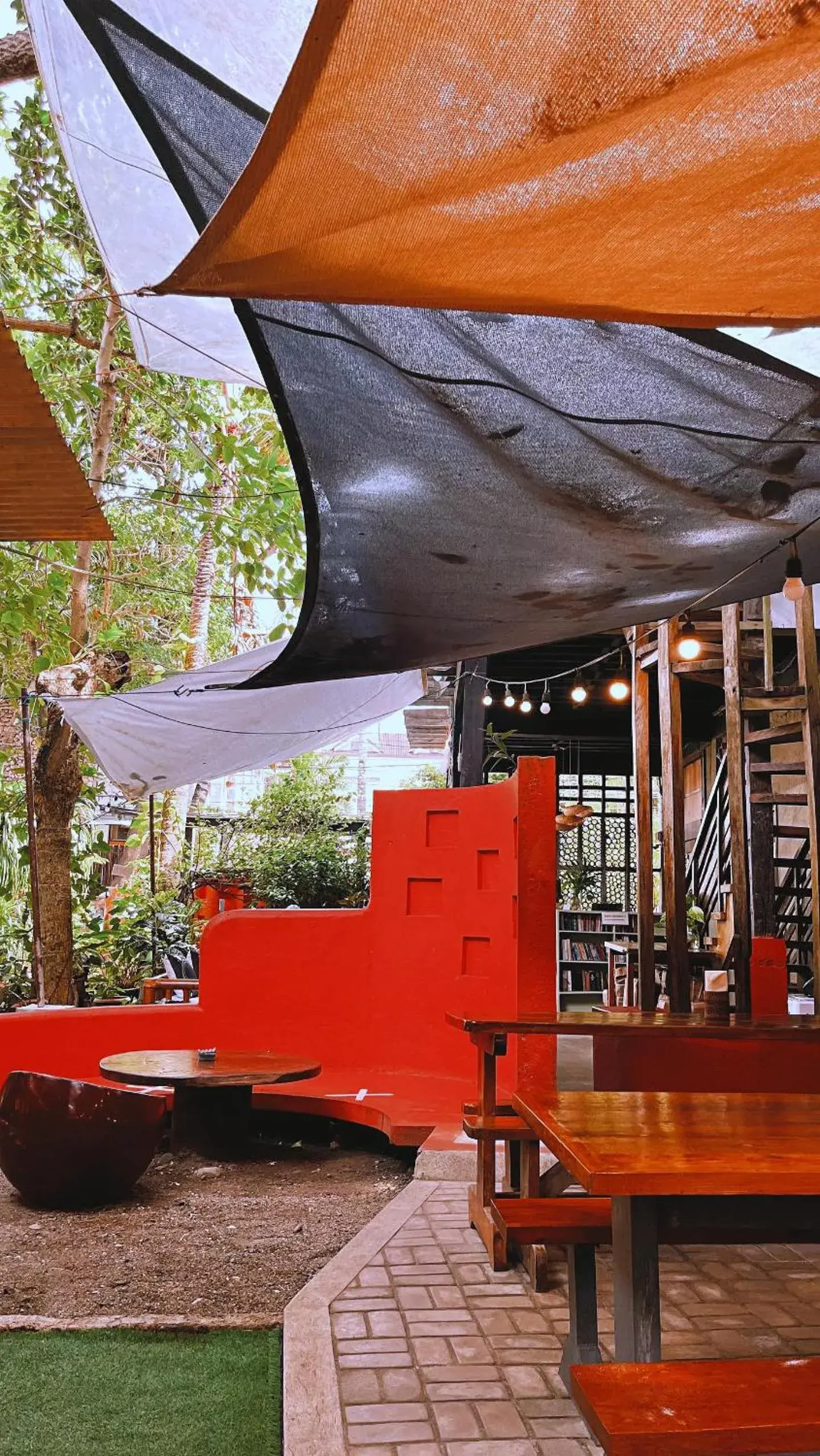 Restaurant/places to eat in Lazy Dog Bed & Breakfast Restaurant/places to eat in Lazy Dog Bed & Breakfast