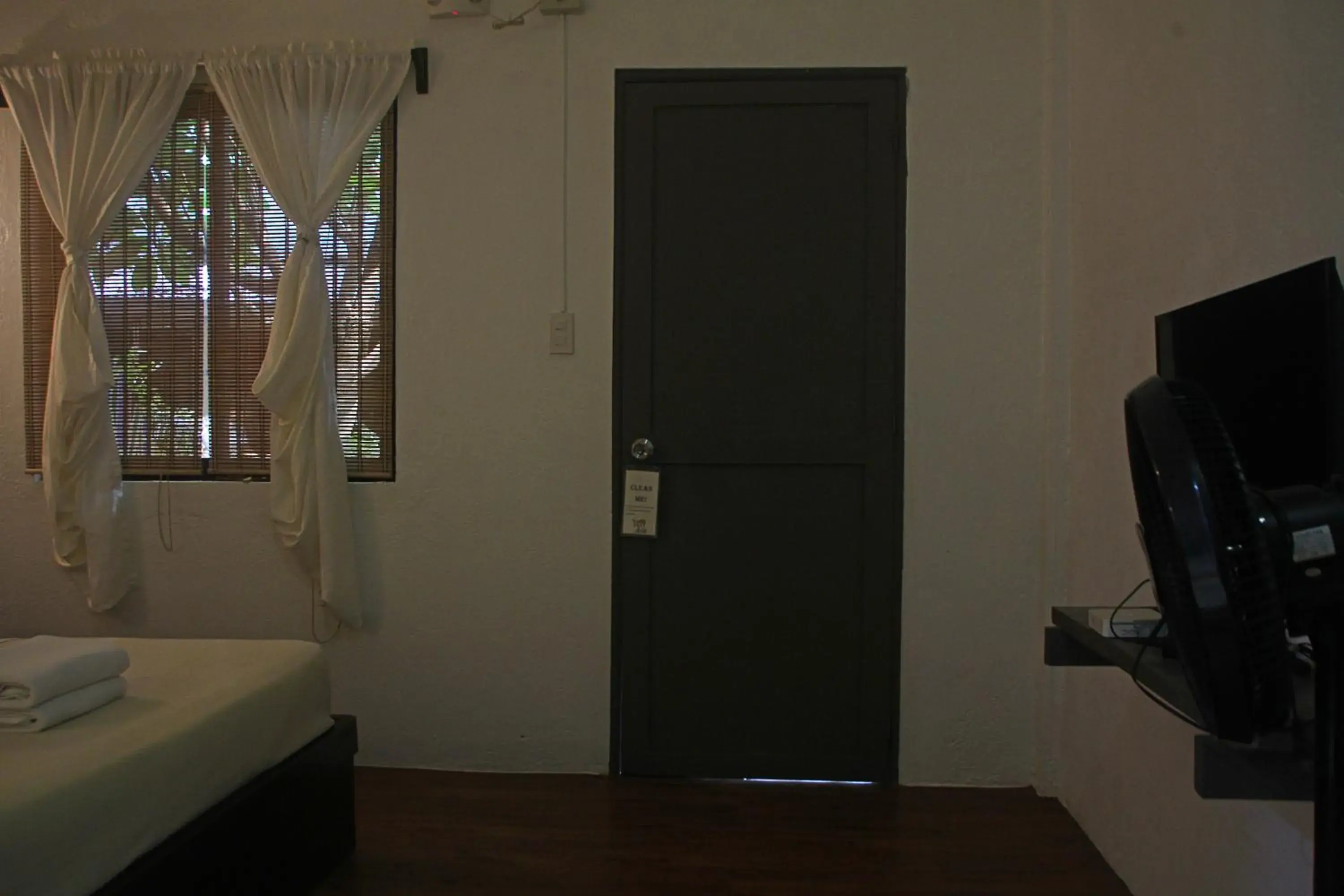 Bedroom, Bed in Lazy Dog Bed & Breakfast Bedroom, Bed in Lazy Dog Bed & Breakfast