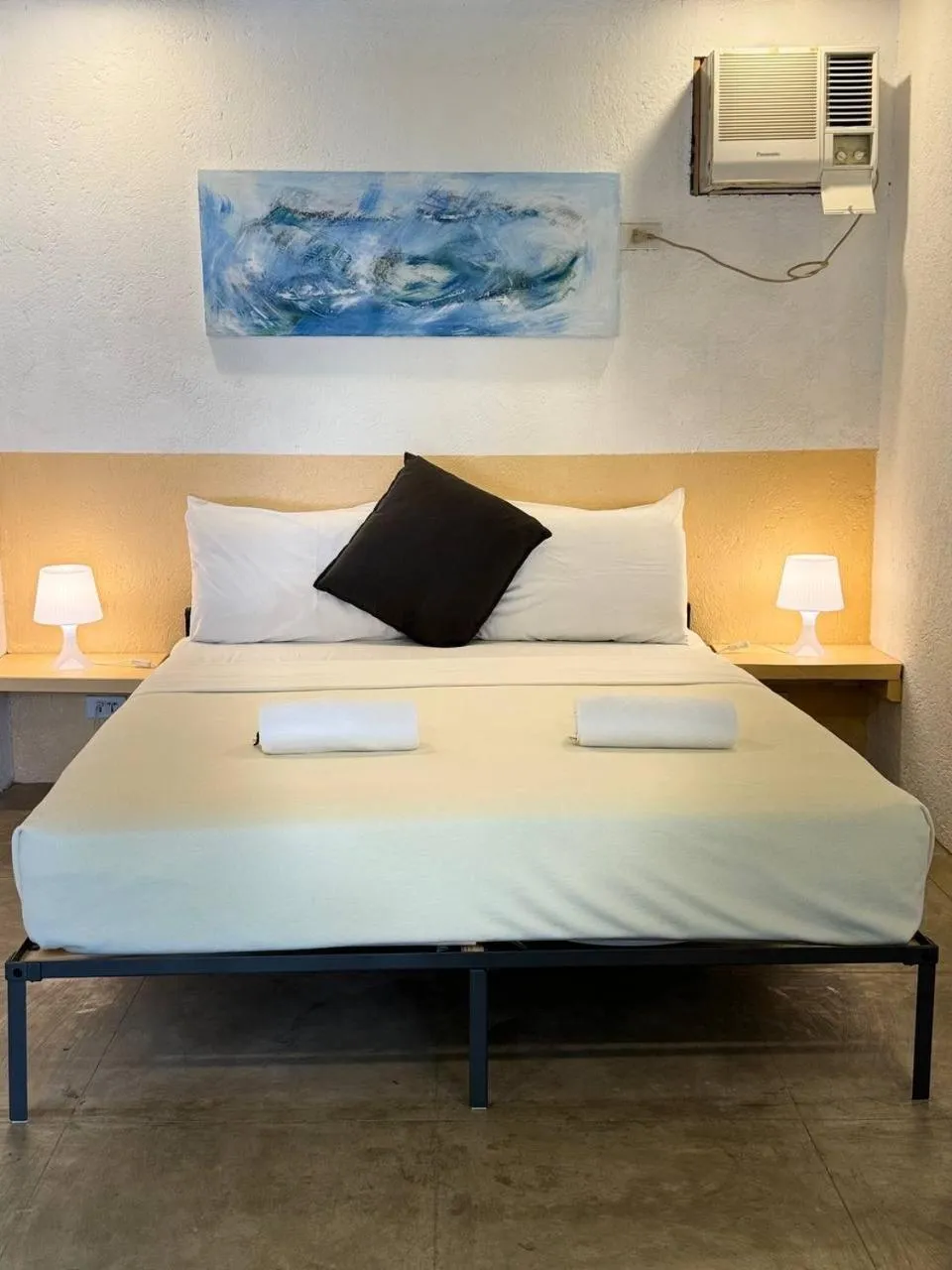 Bed in Lazy Dog Bed & Breakfast