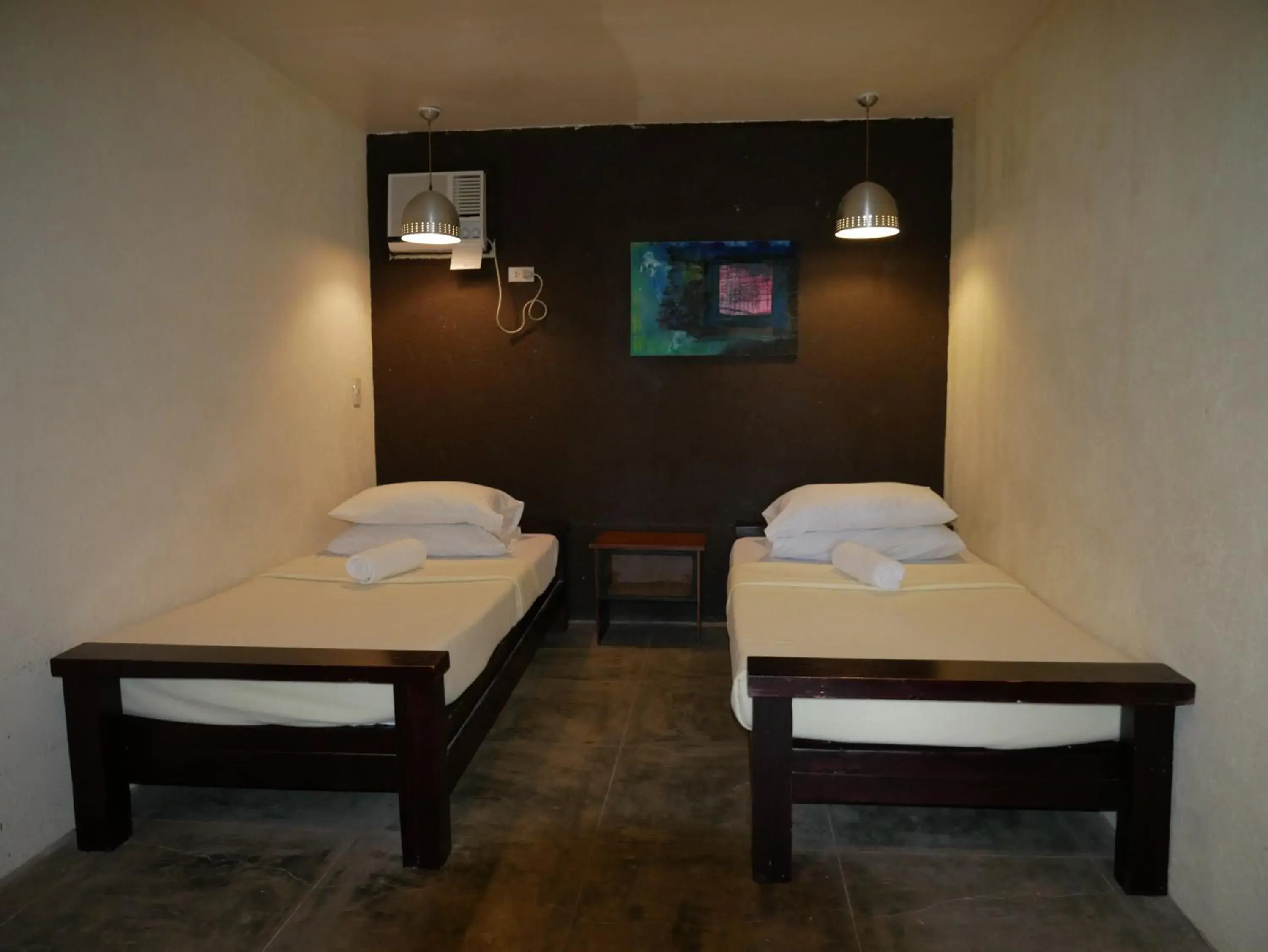 Cottage Twin - single occupancy in Lazy Dog Bed & Breakfast Cottage Twin - single occupancy in Lazy Dog Bed & Breakfast