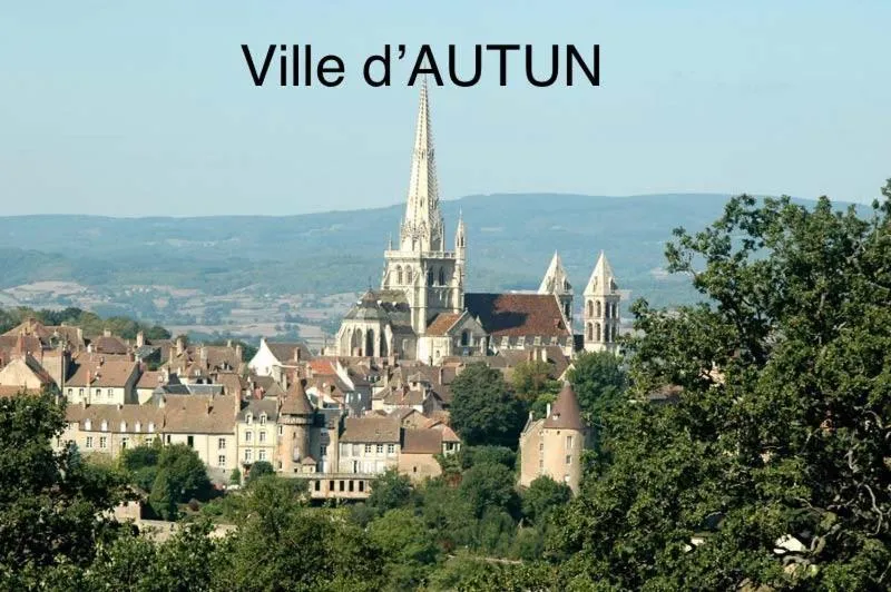 Property building in CHAMBRES D' HOTES LA LISON