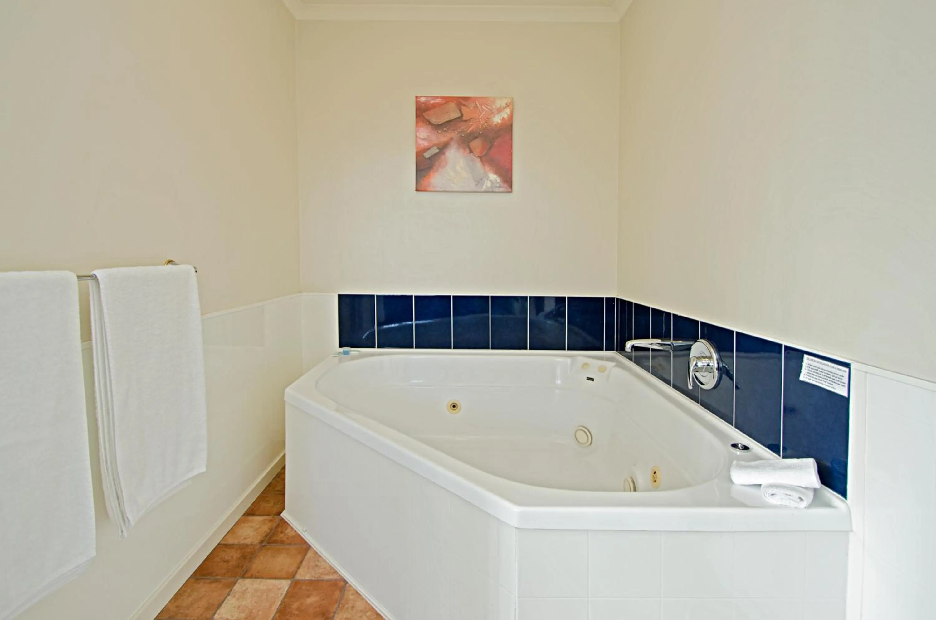 Spa and wellness centre/facilities in Gateway Motor Inn