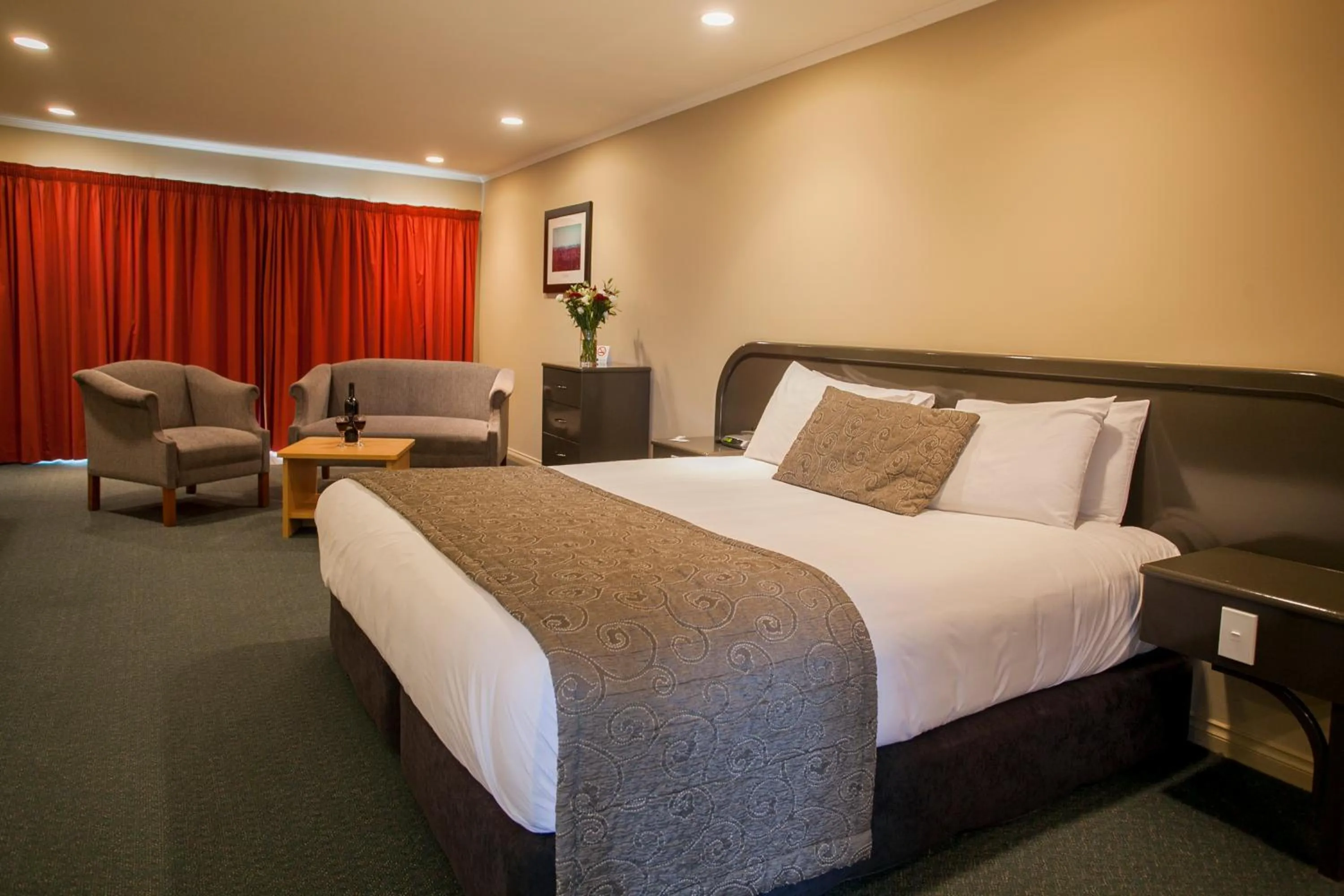 Bed in Cornwall Motor Lodge