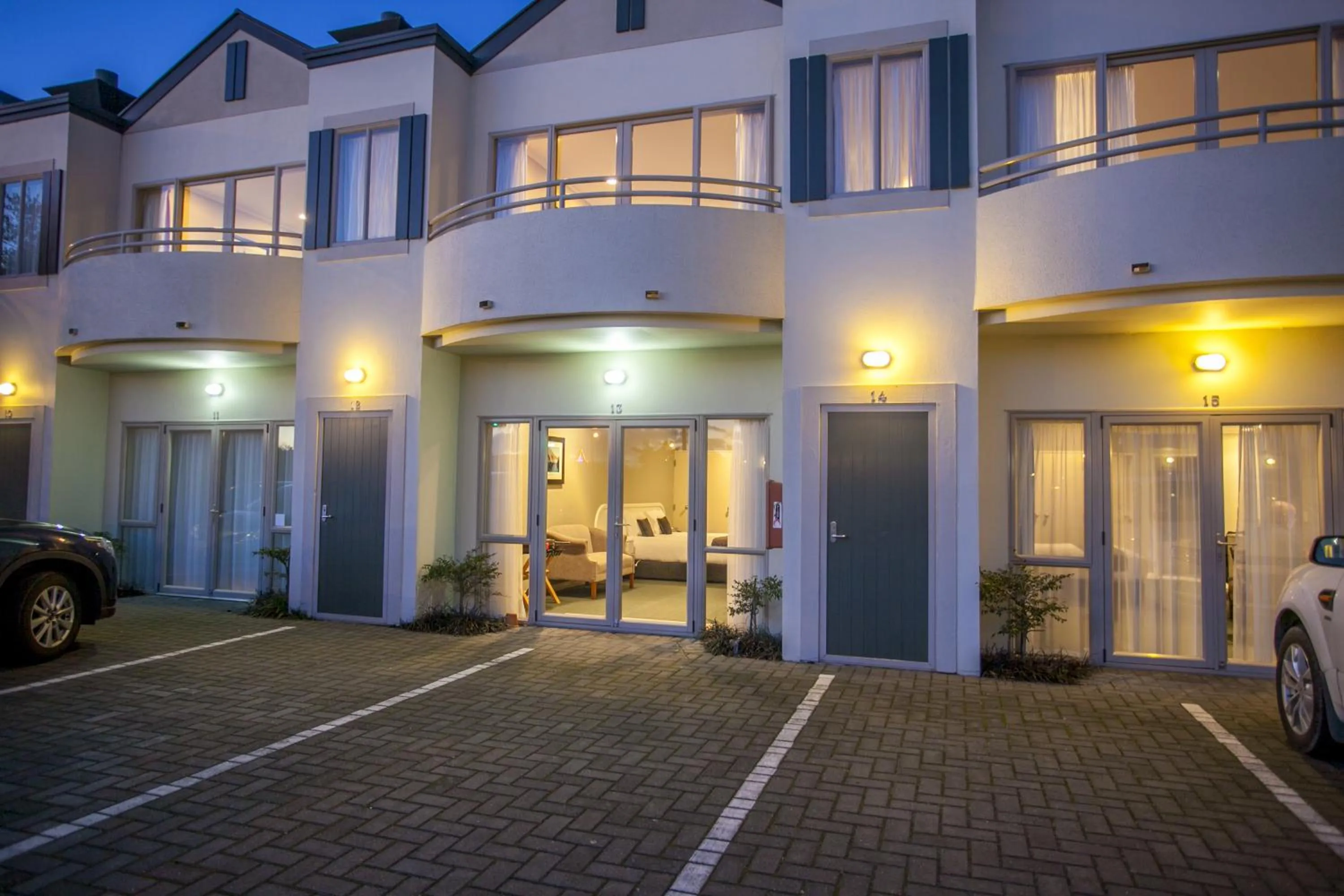 Property building in Cornwall Motor Lodge