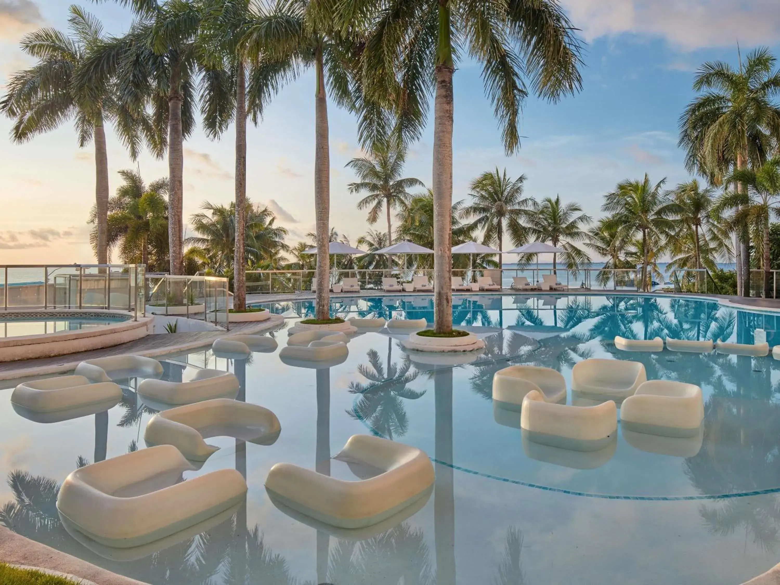 Pool view in Mövenpick Hotel Mactan Island Cebu Pool view in Mövenpick Hotel Mactan Island Cebu