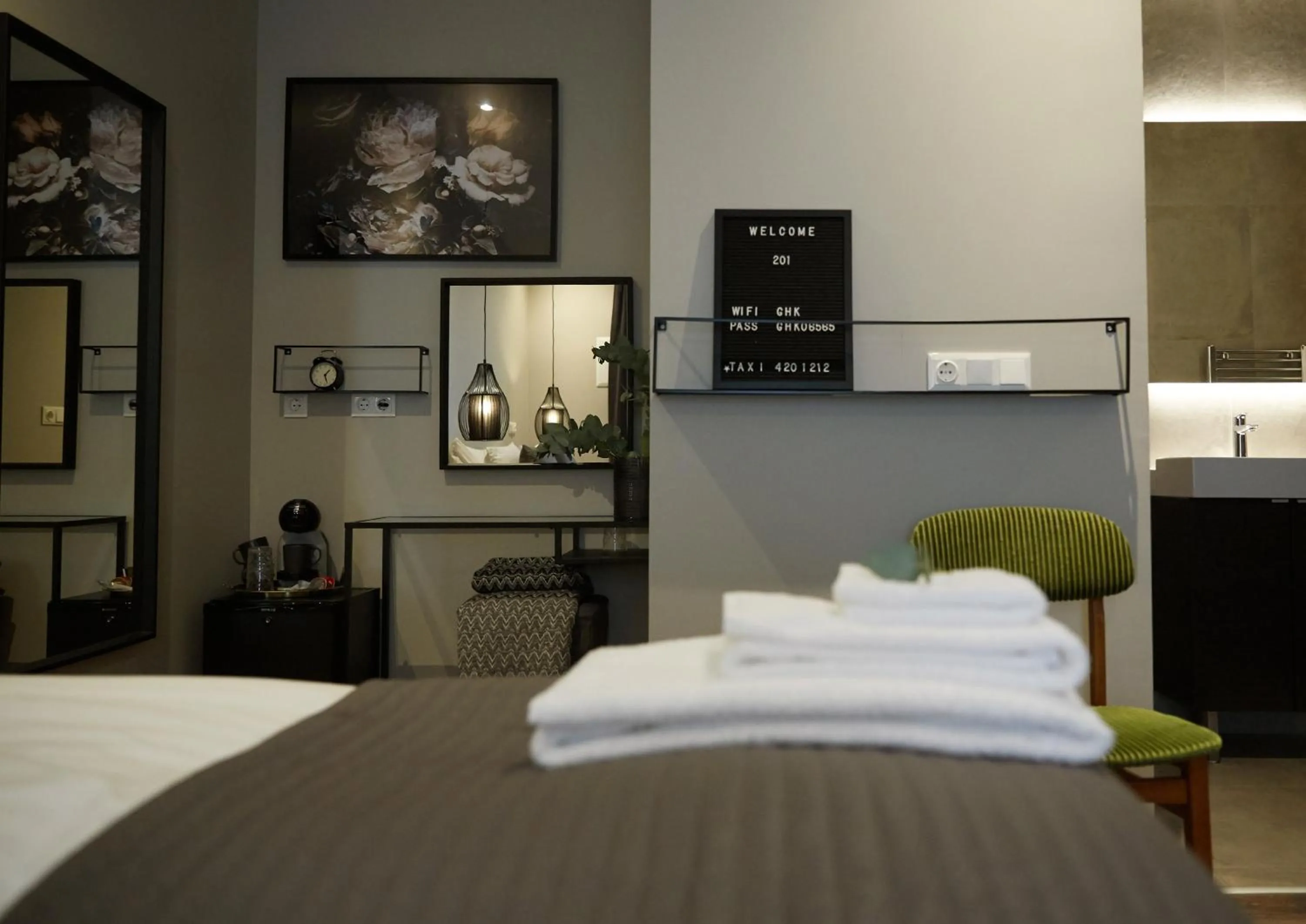 Photo of the whole room, Bed in Keflavik Micro Suites