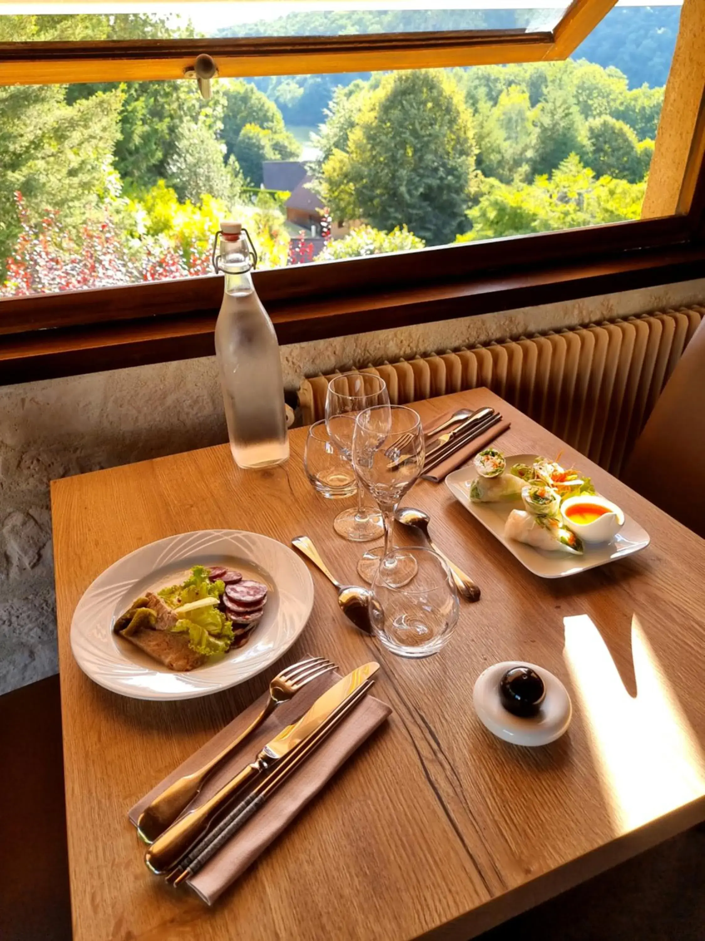 Restaurant/places to eat in Hôtel du Lac Restaurant/places to eat in Hôtel du Lac