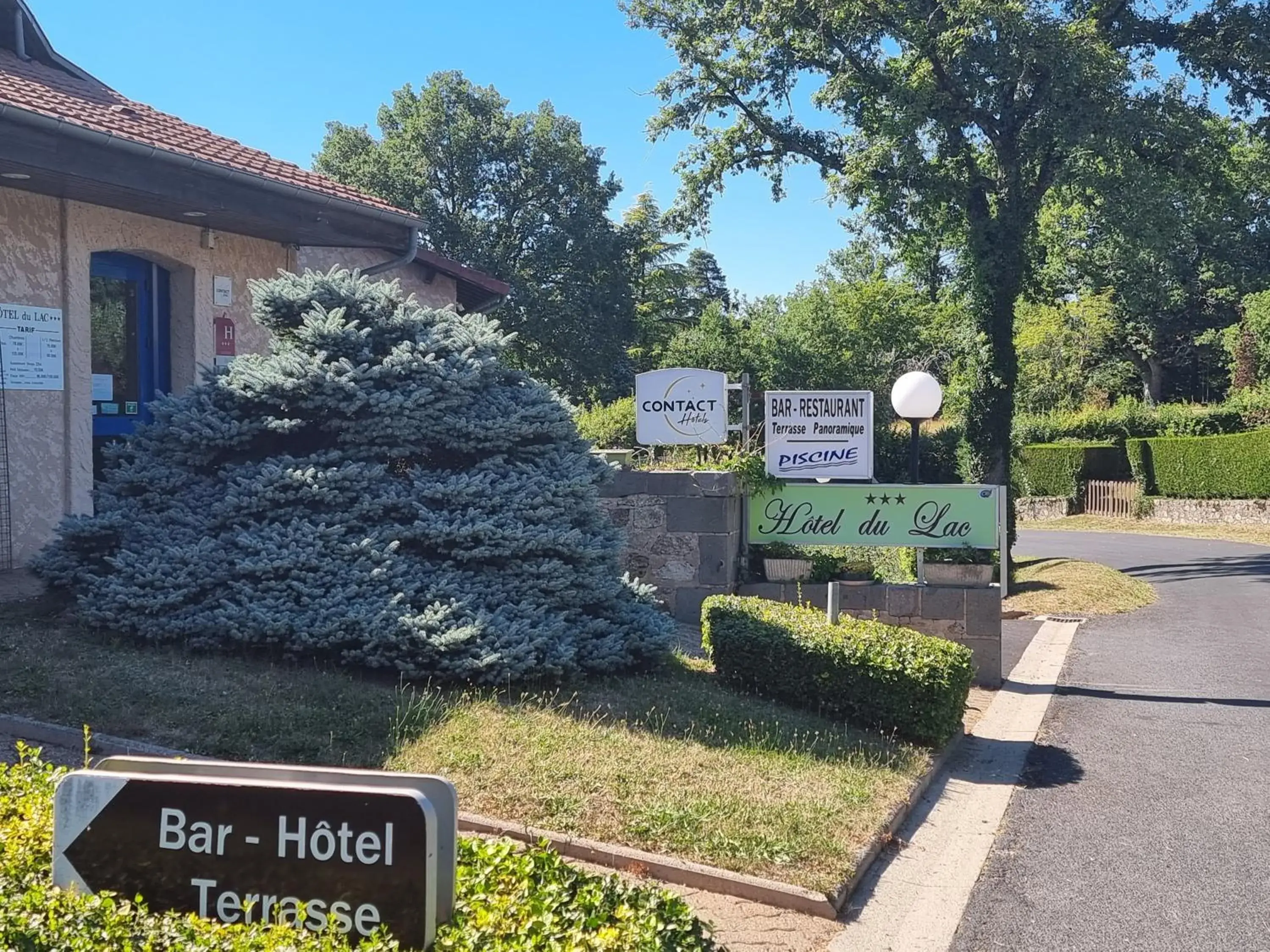 Street view in Hôtel du Lac Street view in Hôtel du Lac