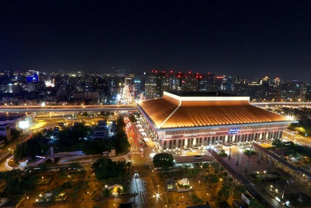 Night in Sky19 Hotel