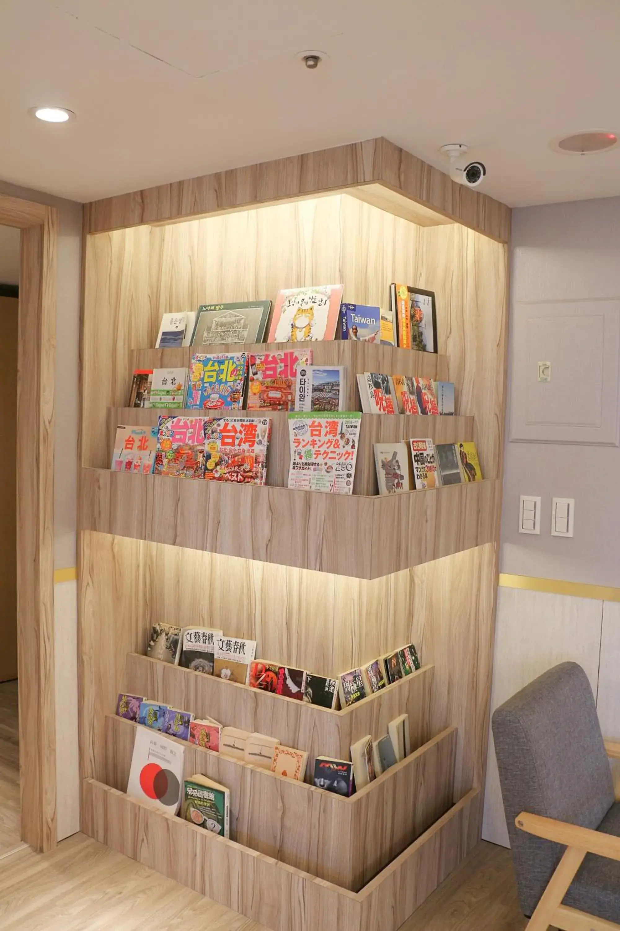 Restaurant/places to eat in Sky19 Hotel Restaurant/places to eat in Sky19 Hotel