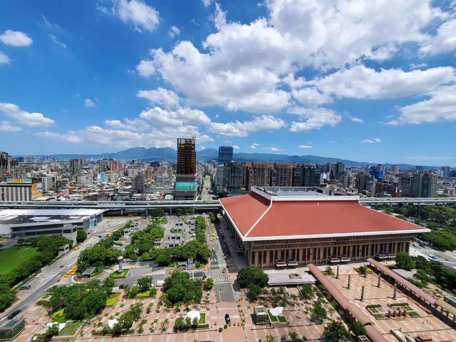 Bird's eye view in Sky19 Hotel