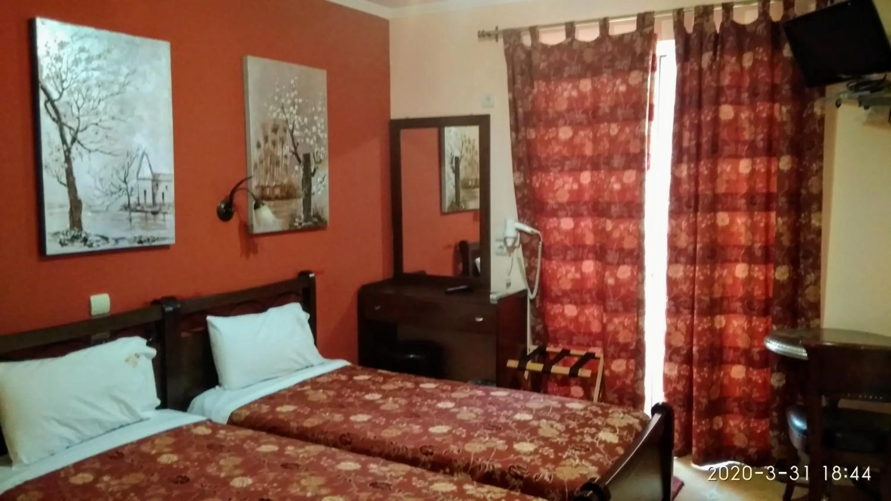Bathroom, Bed in Palatino