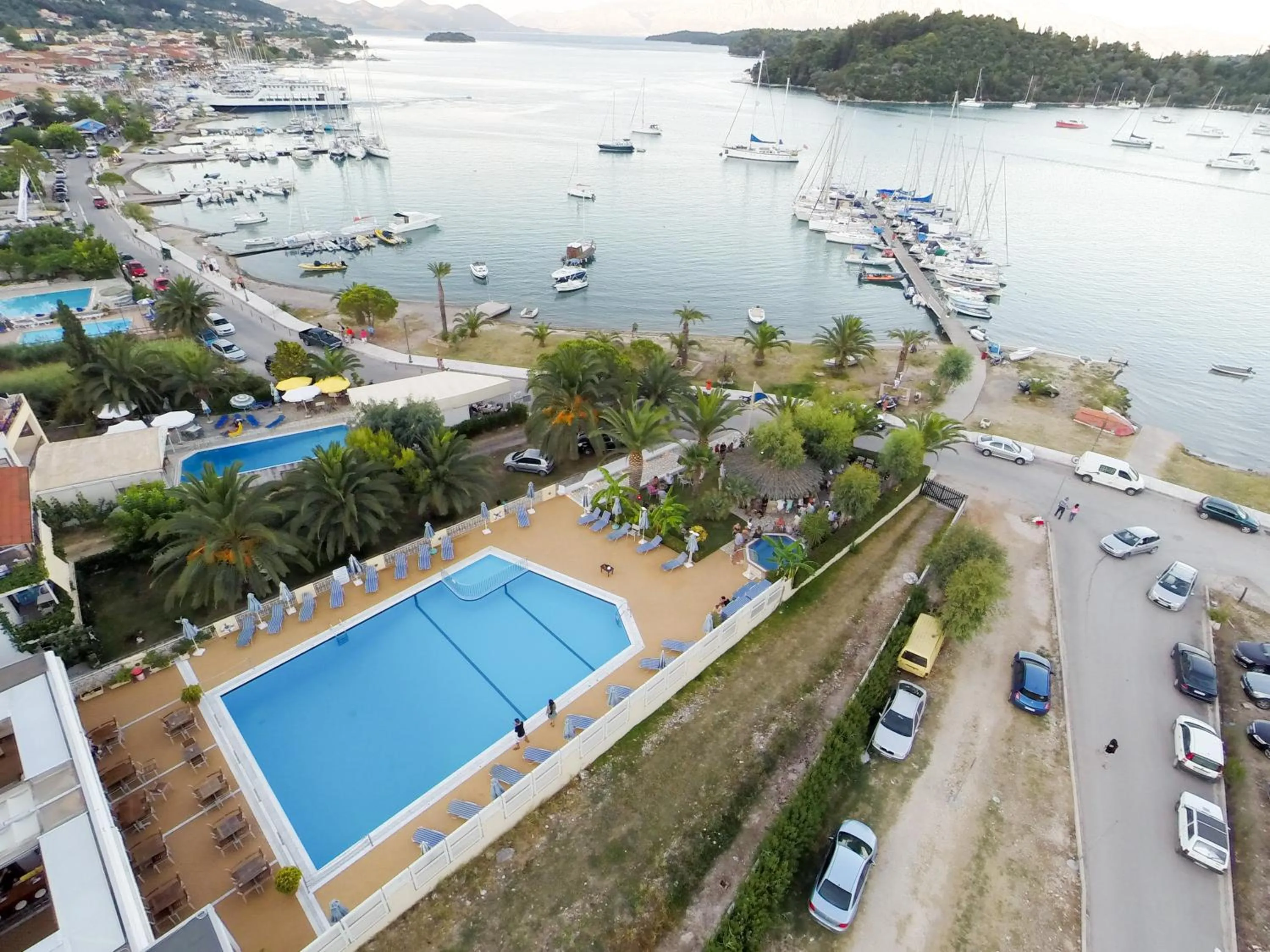 Area and facilities in Athos Hotel