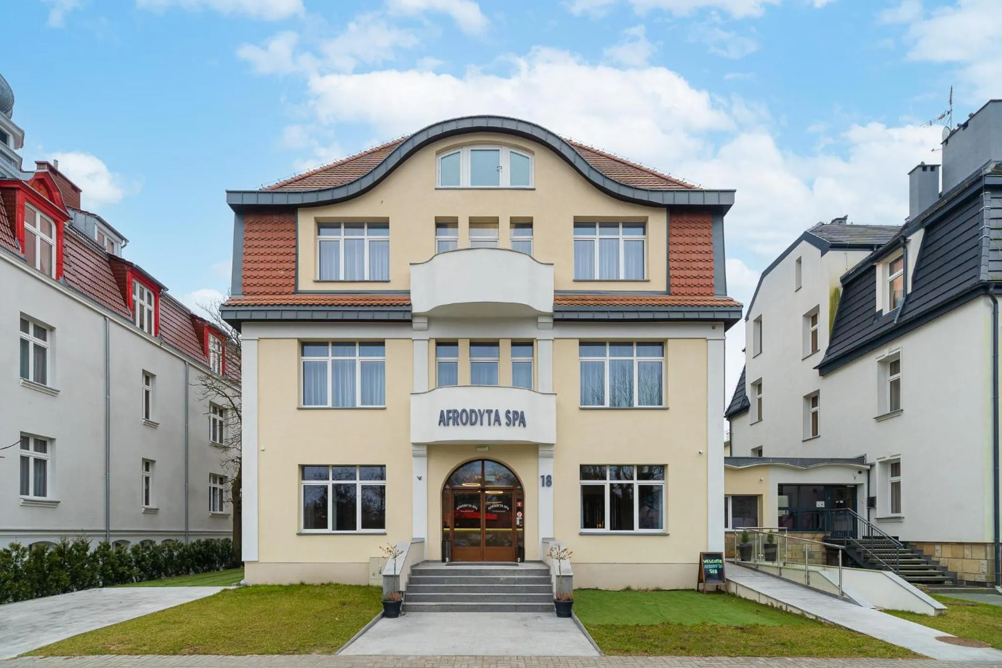 Property building in Afrodyta Spa