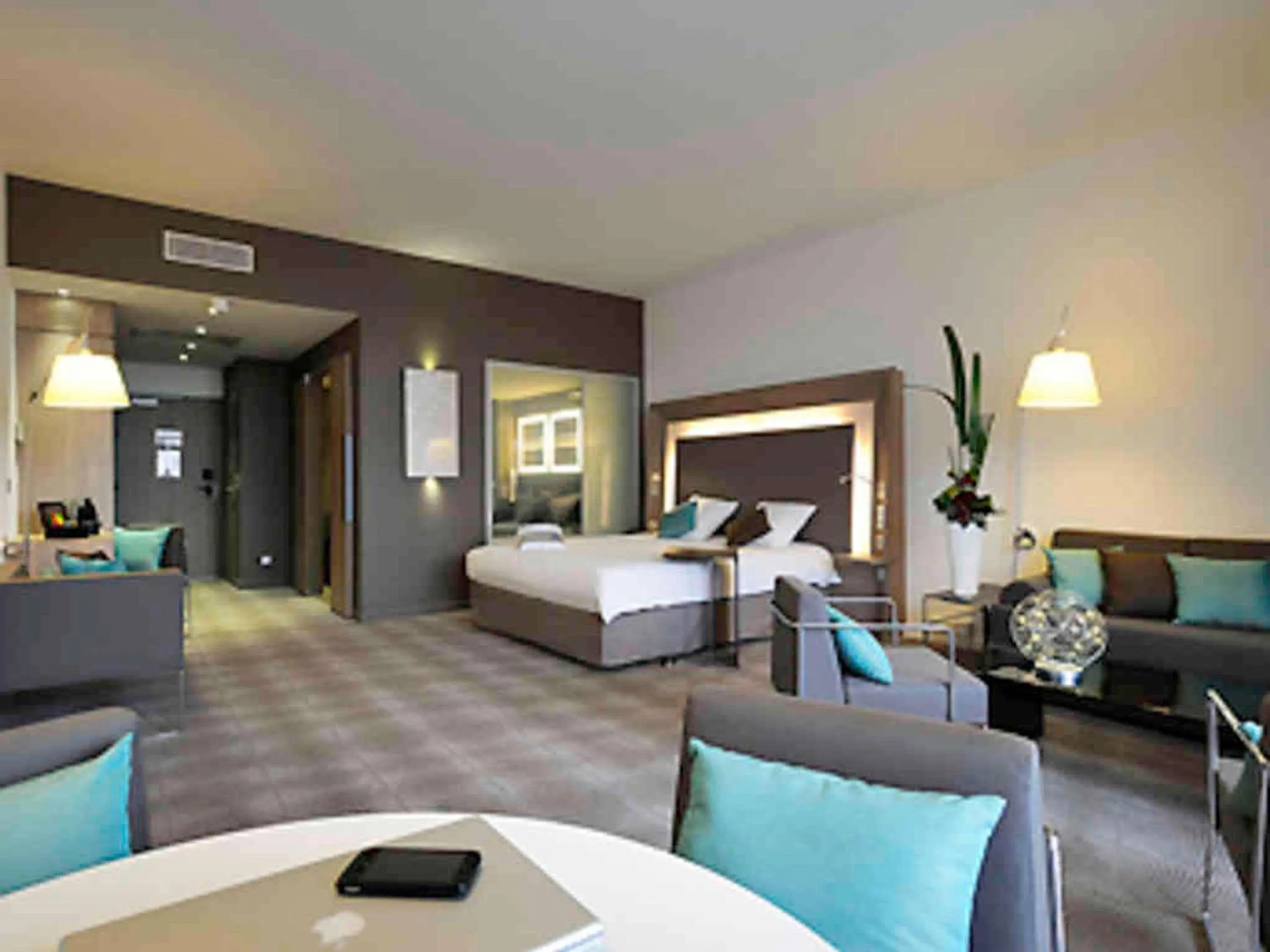 Bedroom, Bed in Novotel Avignon Centre