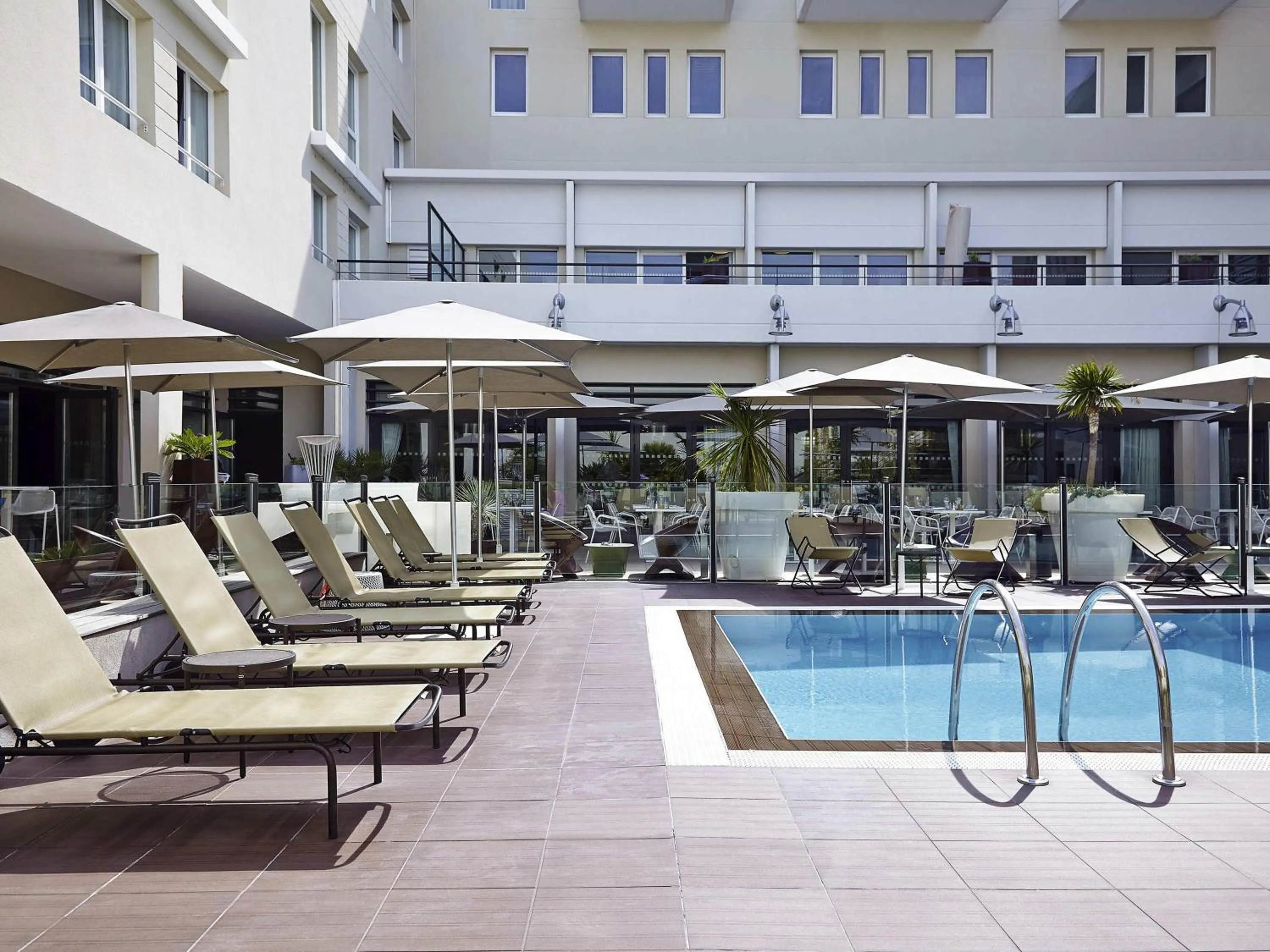 Pool view in Novotel Avignon Centre