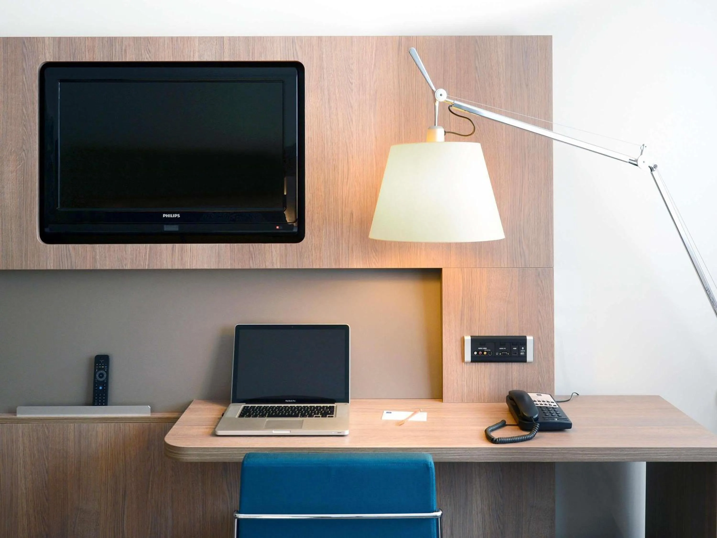 Bedroom in Novotel Avignon Centre