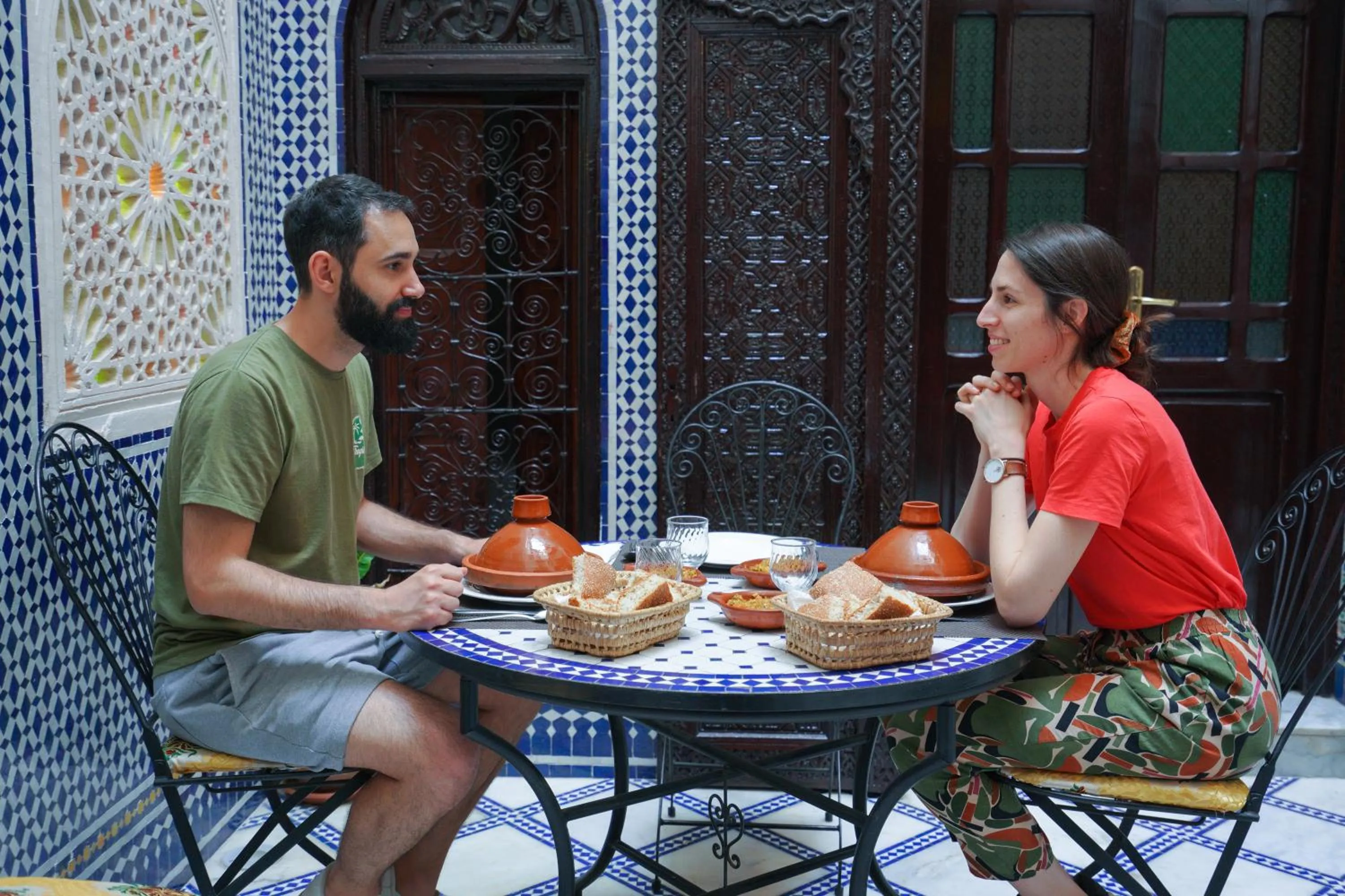 Restaurant/places to eat in Riad Farah