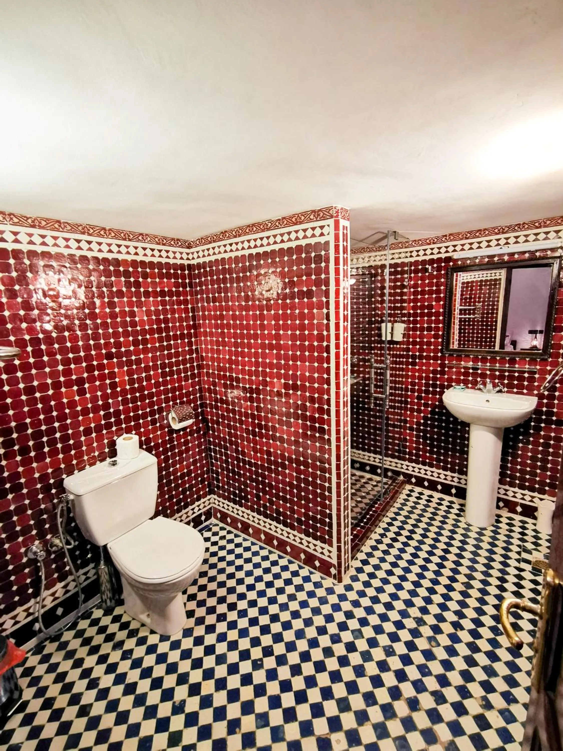 Bathroom in Riad Farah