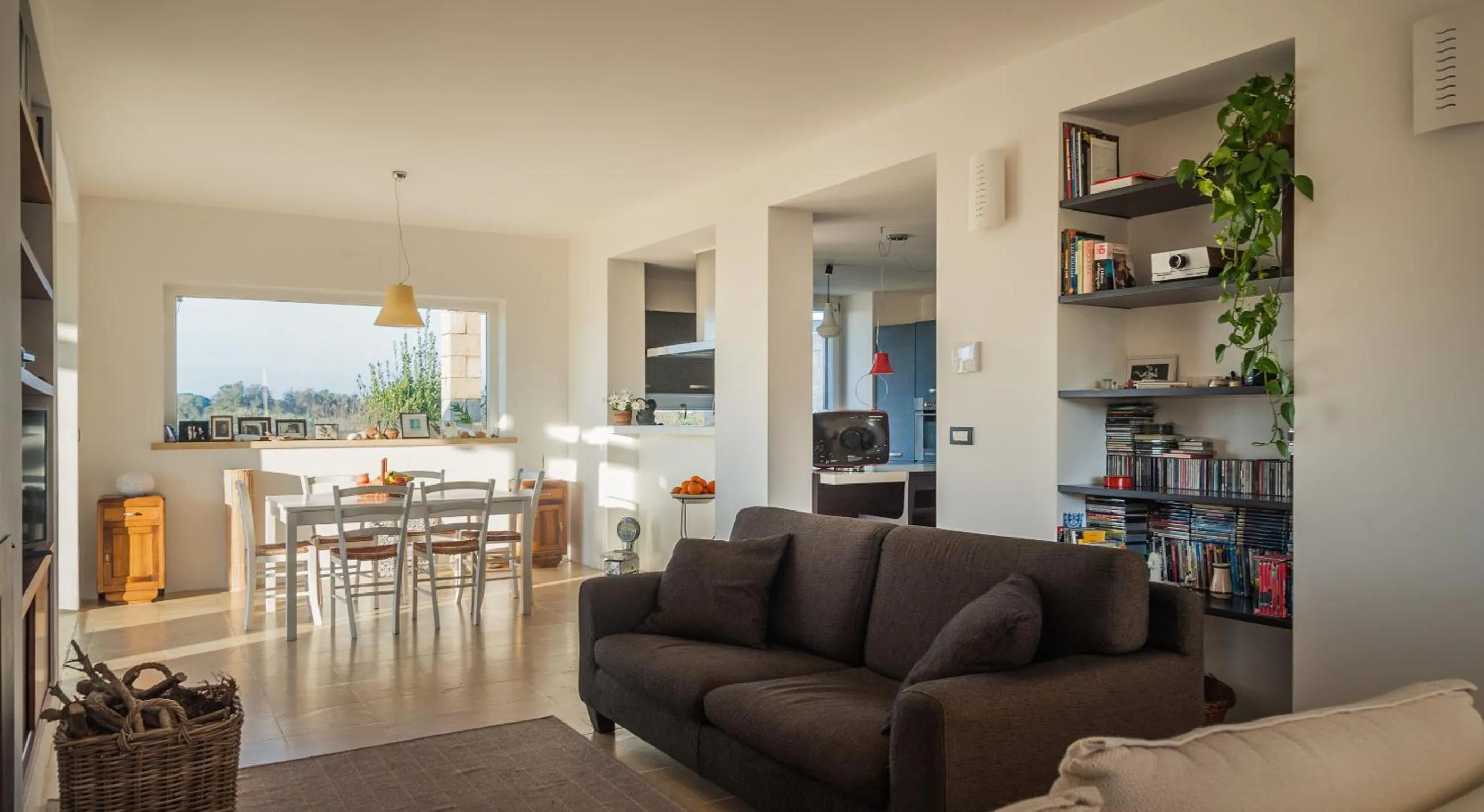 Communal lounge/ TV room in B&B Sosta A Ponente