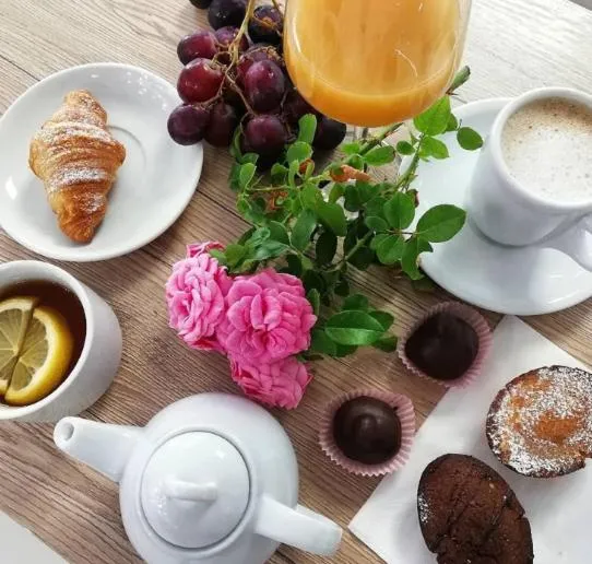 Food in Morello Beach Hotel