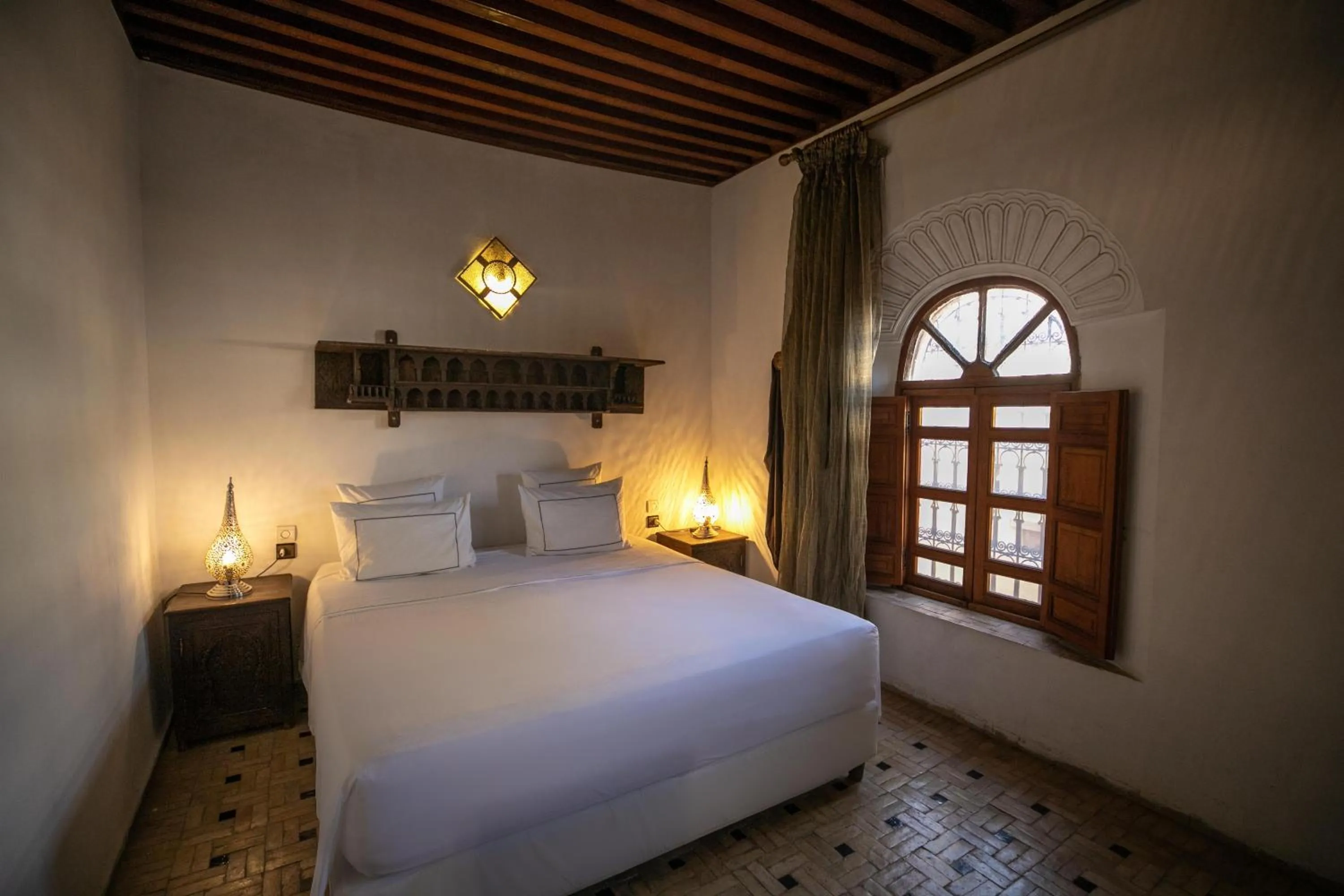 Photo of the whole room, Bed in Riad Layla