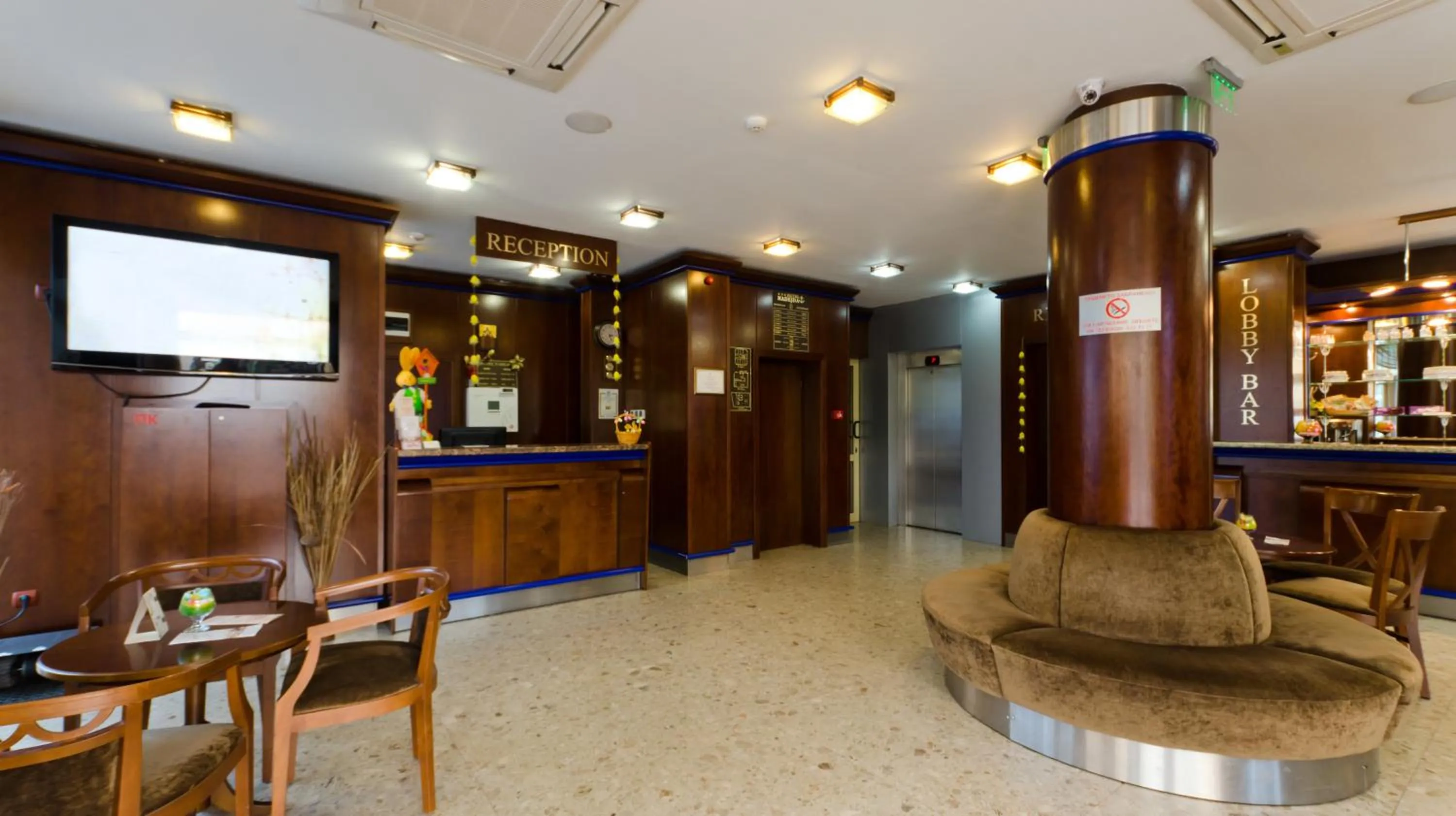 Lobby or reception in Nadejda Hotel