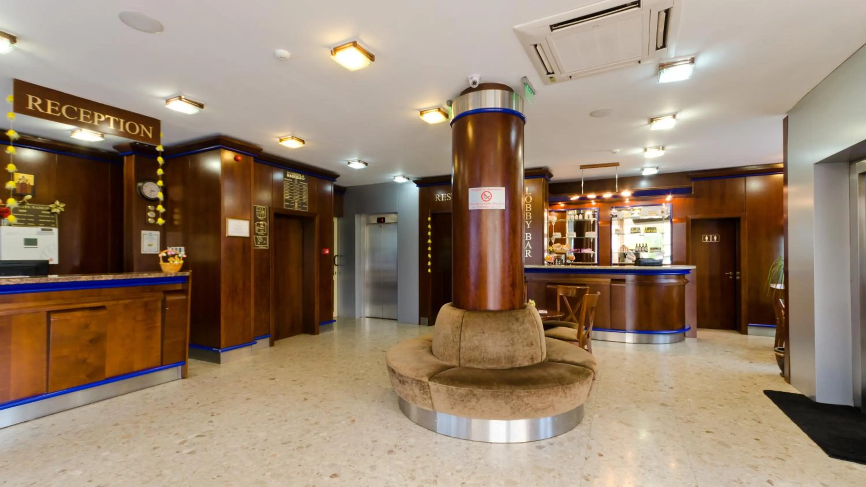 Lounge or bar in Nadejda Hotel