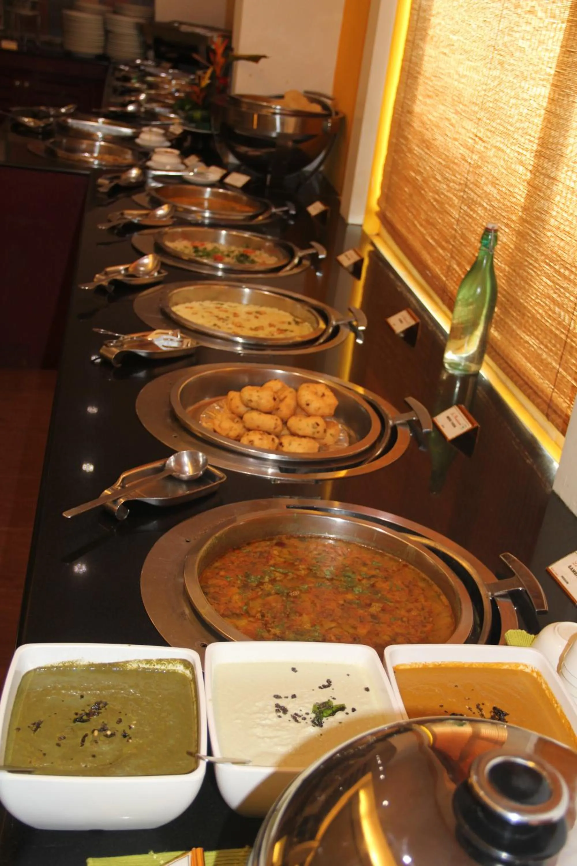 Continental breakfast in Hotel Atithi