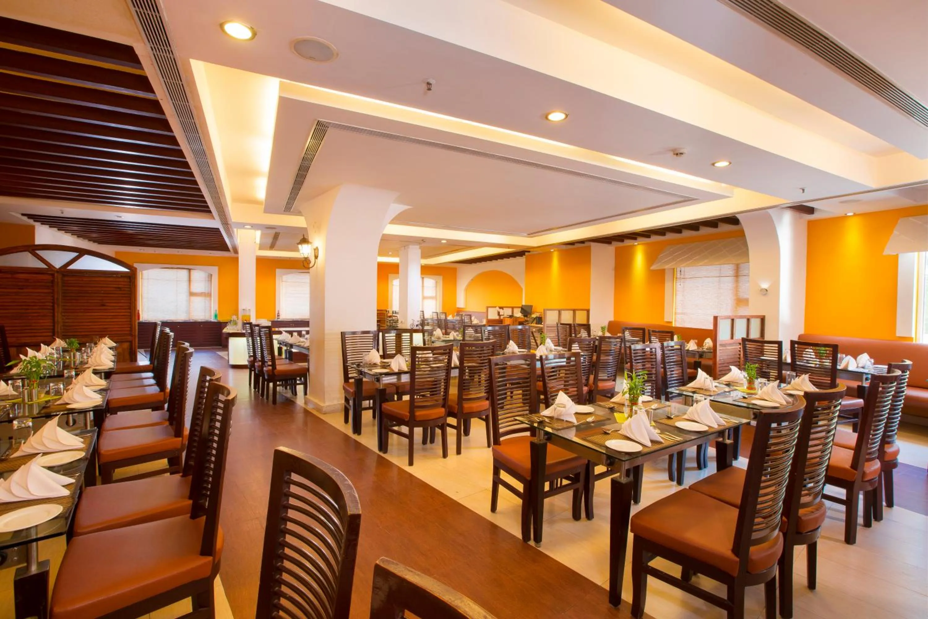 Restaurant/places to eat in Hotel Atithi