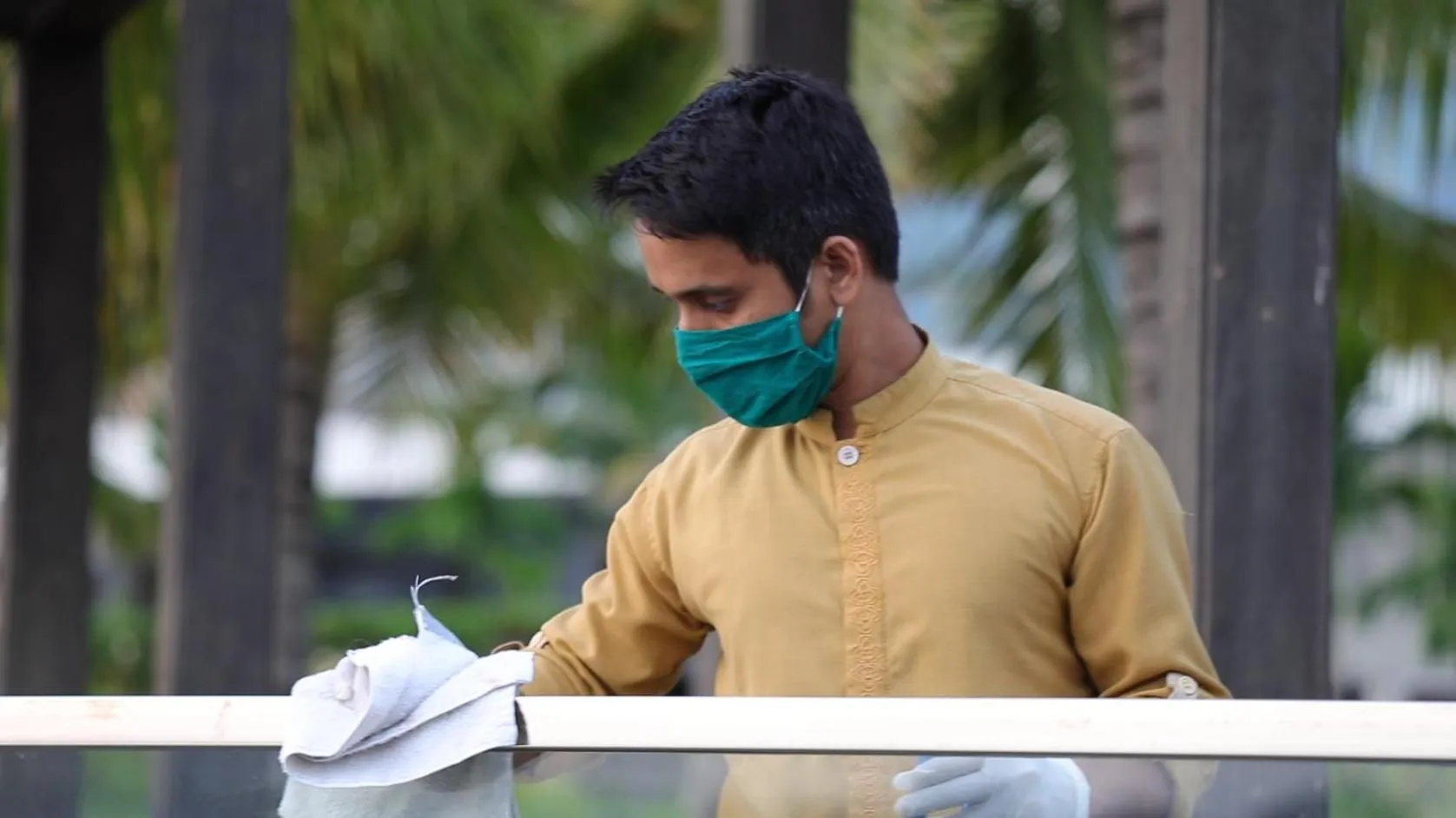 Staff in Grand Hyatt Kochi Bolgatty