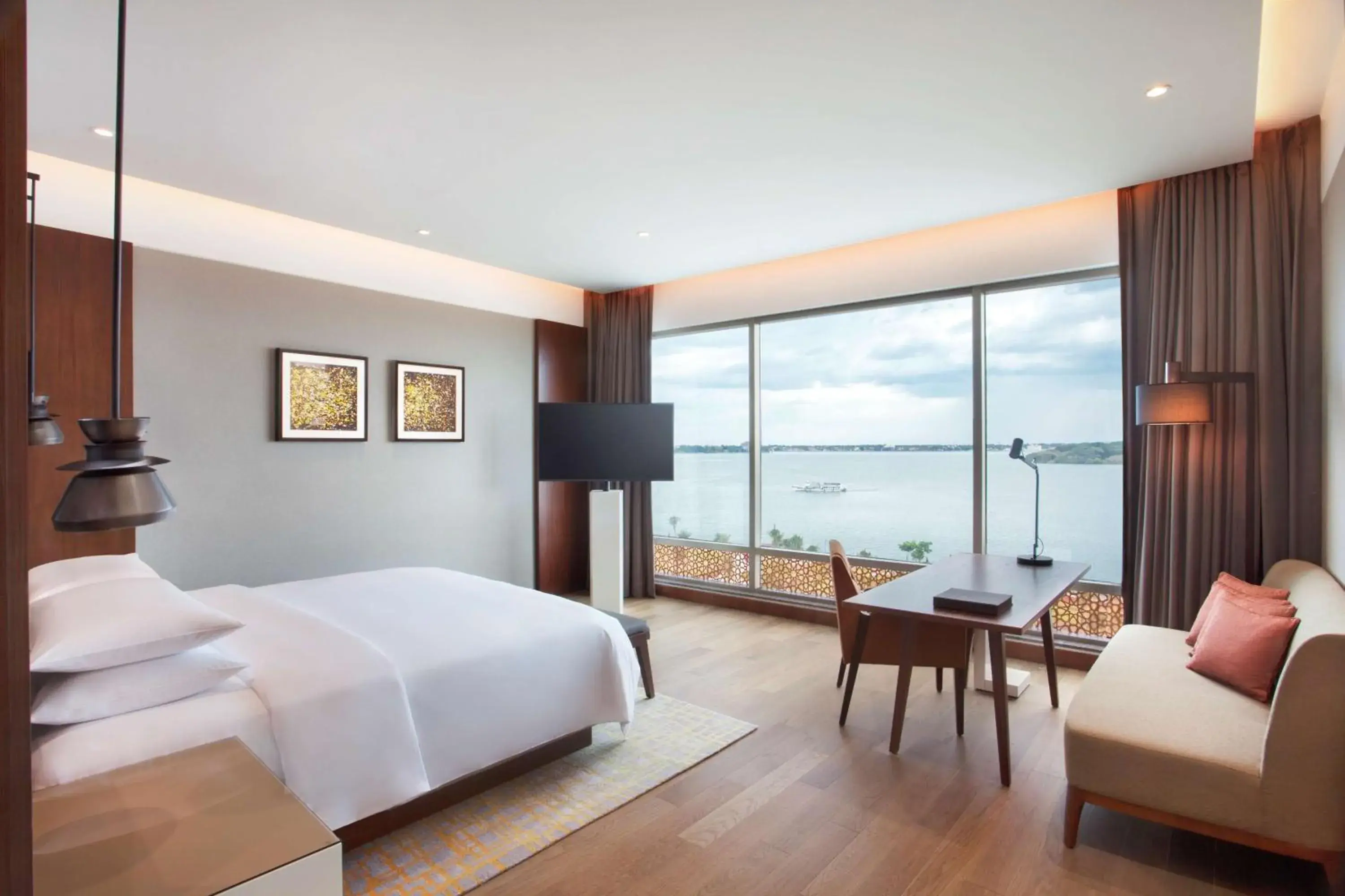 King Room - single occupancy - Club Access in Grand Hyatt Kochi Bolgatty King Room - single occupancy - Club Access in Grand Hyatt Kochi Bolgatty