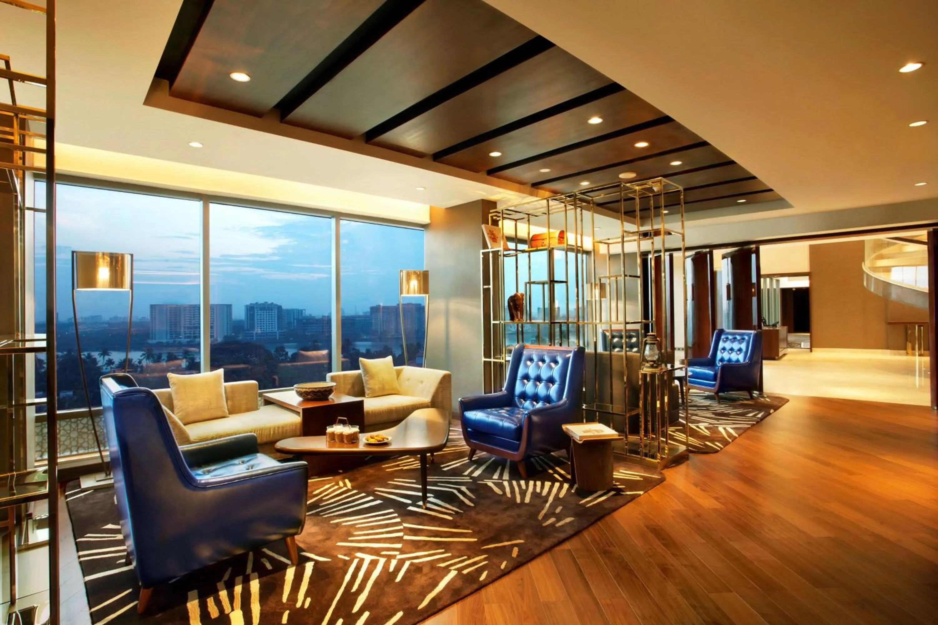 Lounge or bar in Grand Hyatt Kochi Bolgatty