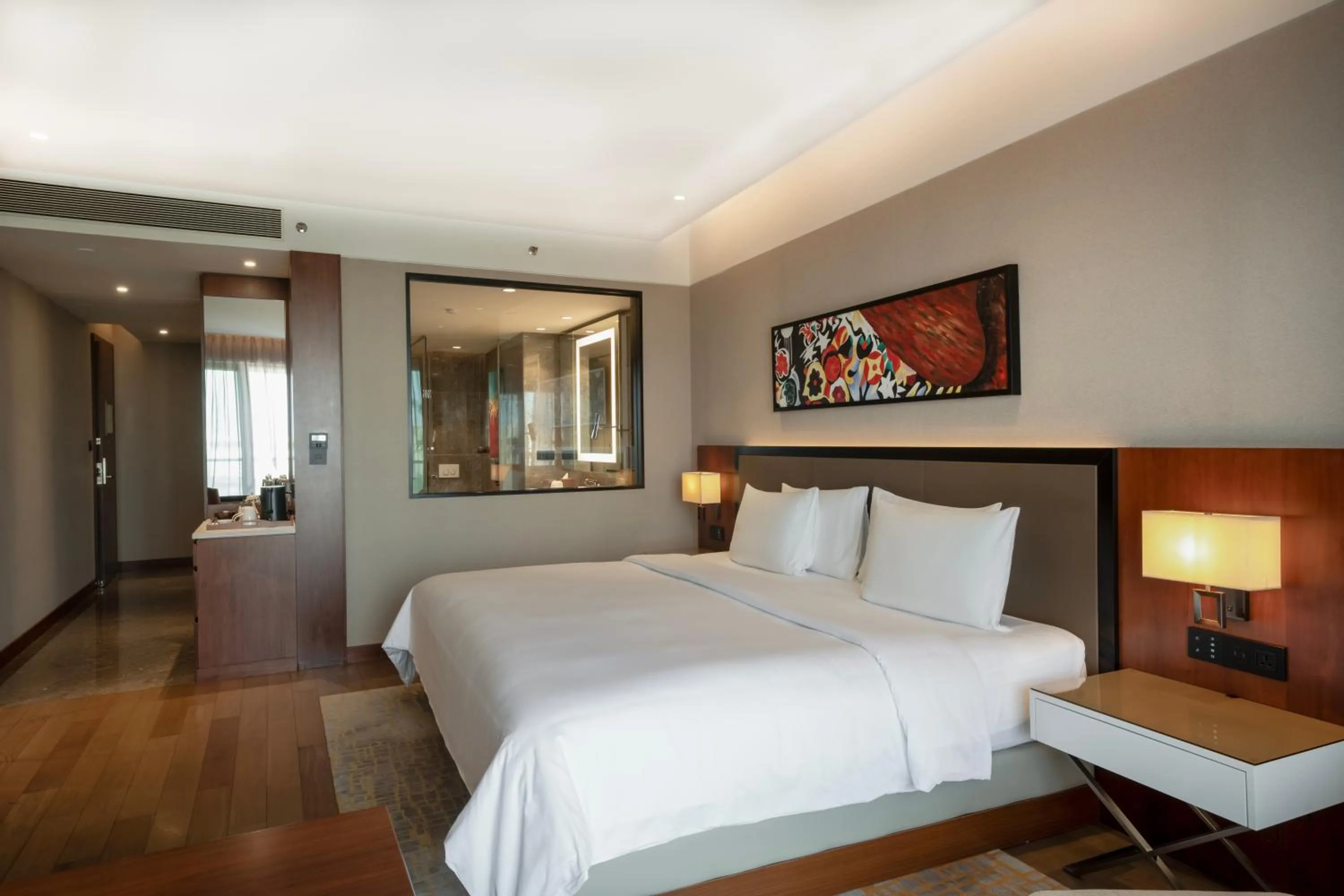 Bedroom, Bed in Grand Hyatt Kochi Bolgatty