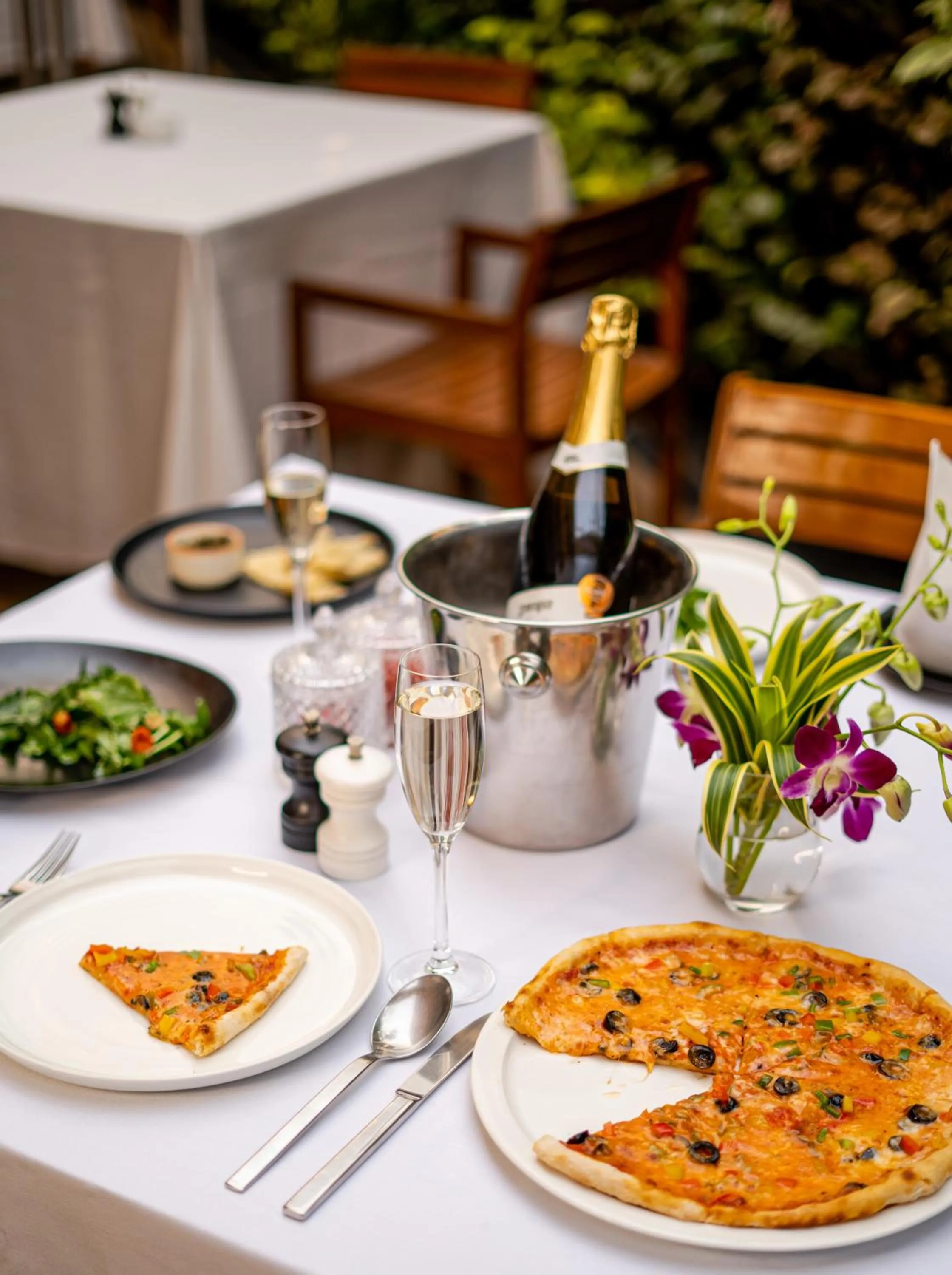 Food and drinks in Marriott Suites Pune