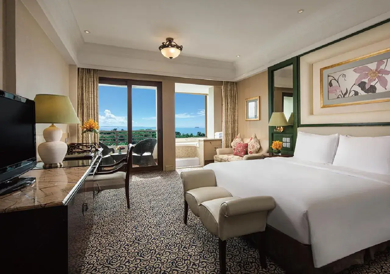 Photo of the whole room, Bed in Seaview Resort Xiamen Photo of the whole room, Bed in Seaview Resort Xiamen