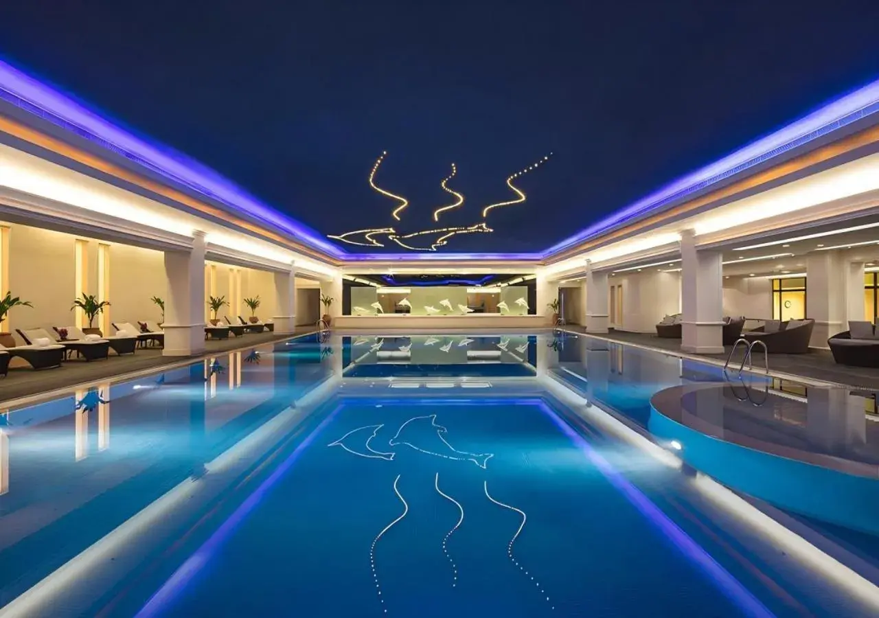 Pool view in Seaview Resort Xiamen Pool view in Seaview Resort Xiamen