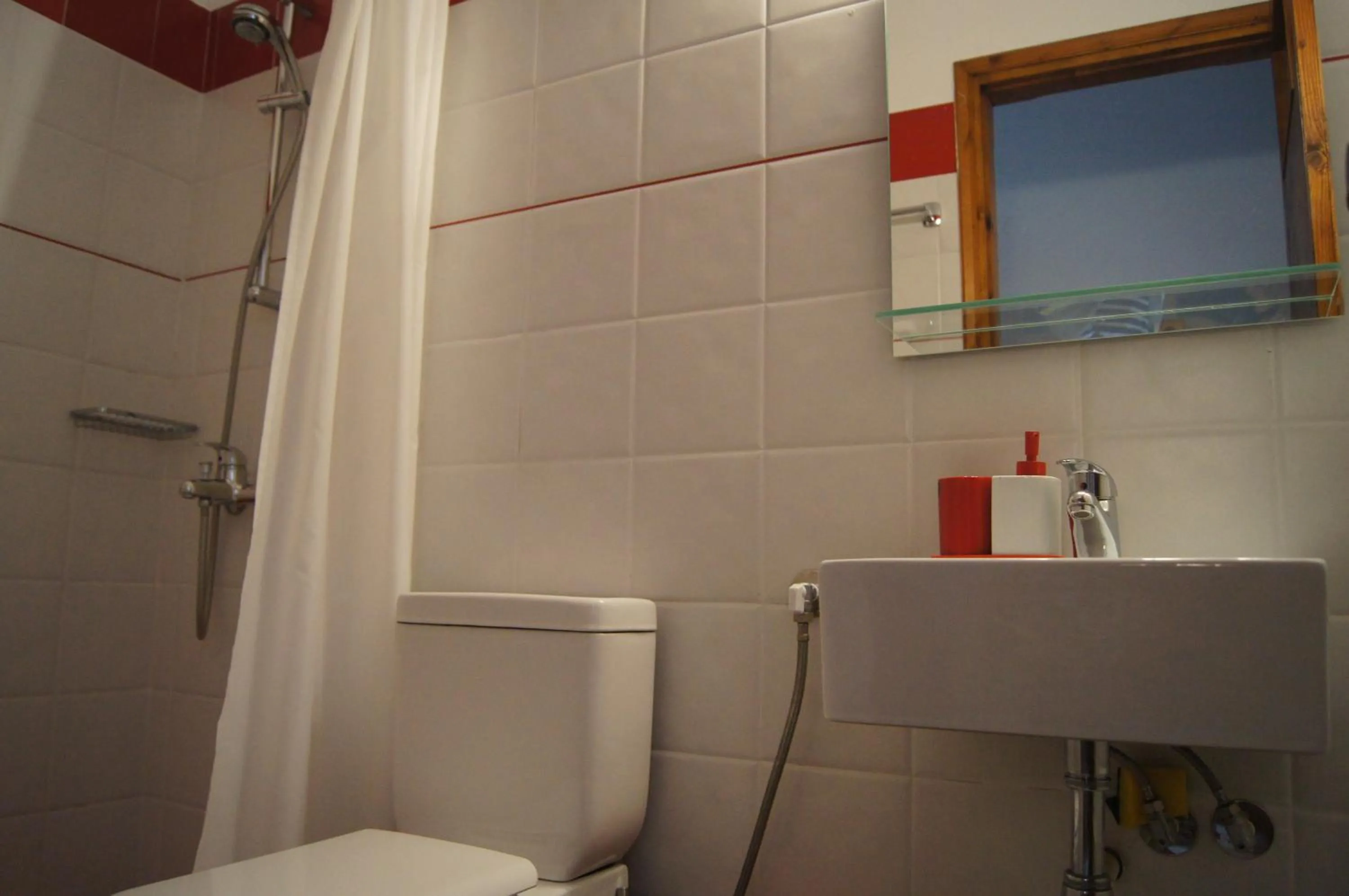 Shower in Gio-Ma