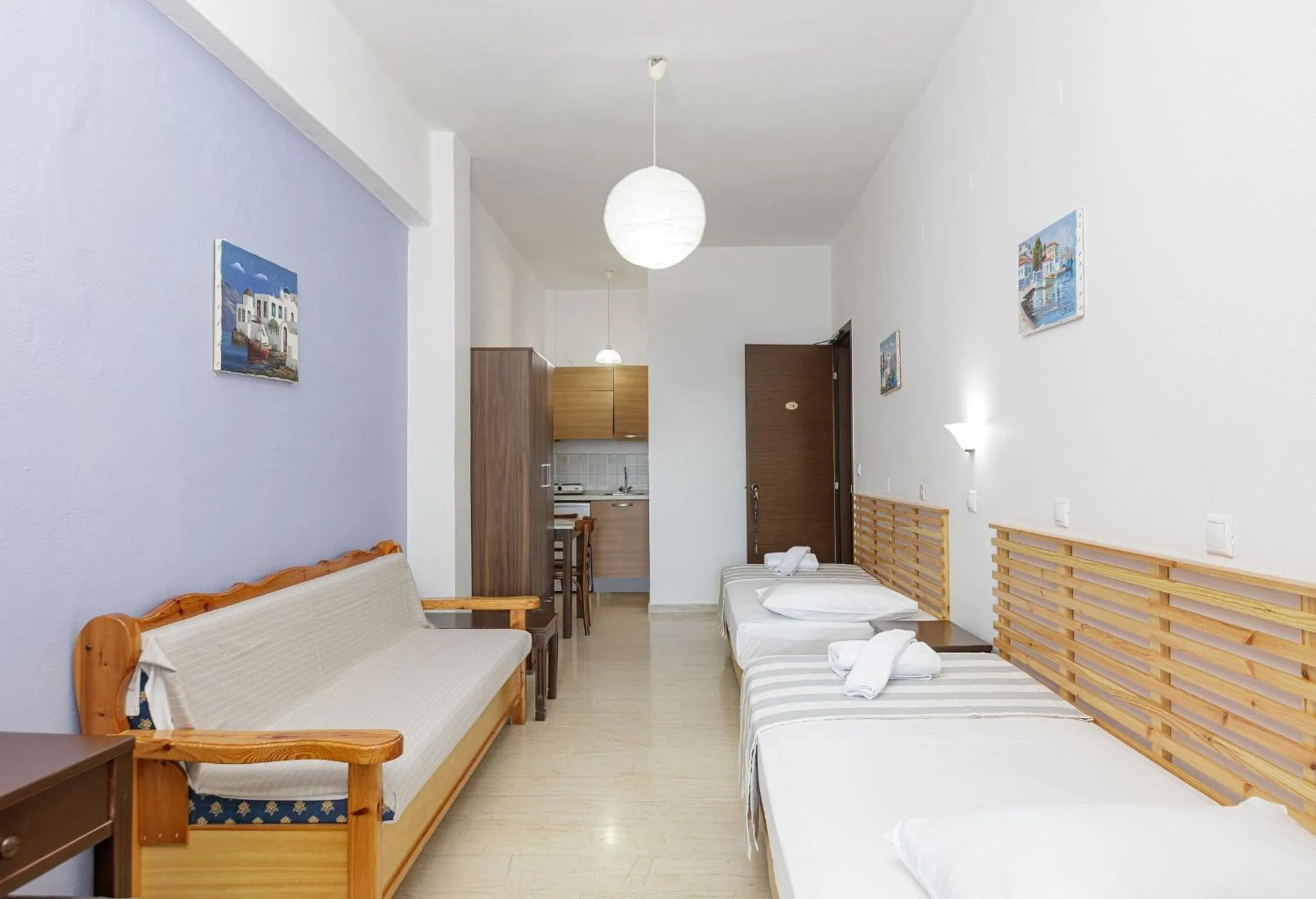 Bedroom, Bed in Gio-Ma