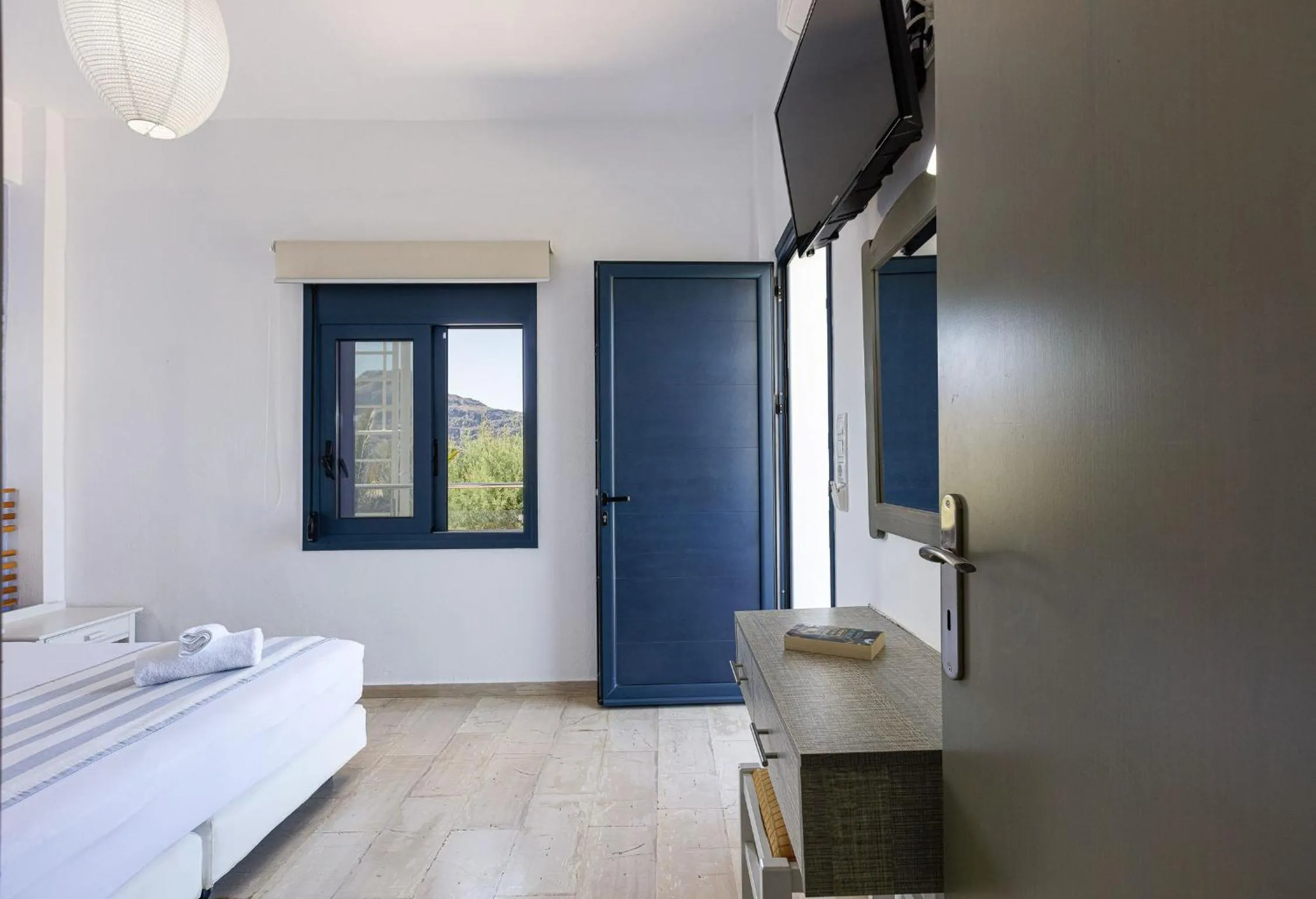 Bedroom, Bed in Gio-Ma