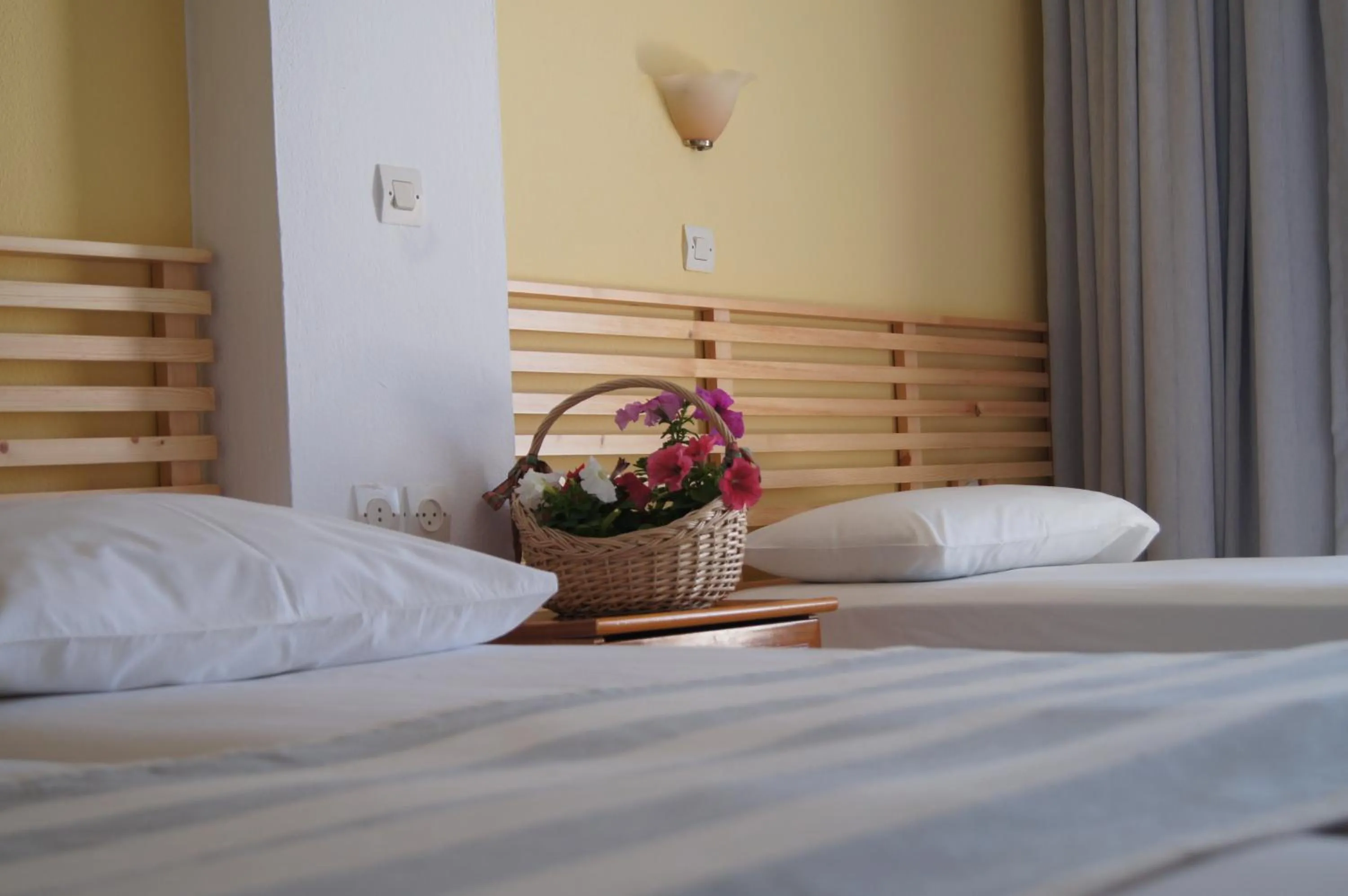 Bedroom, Bed in Gio-Ma