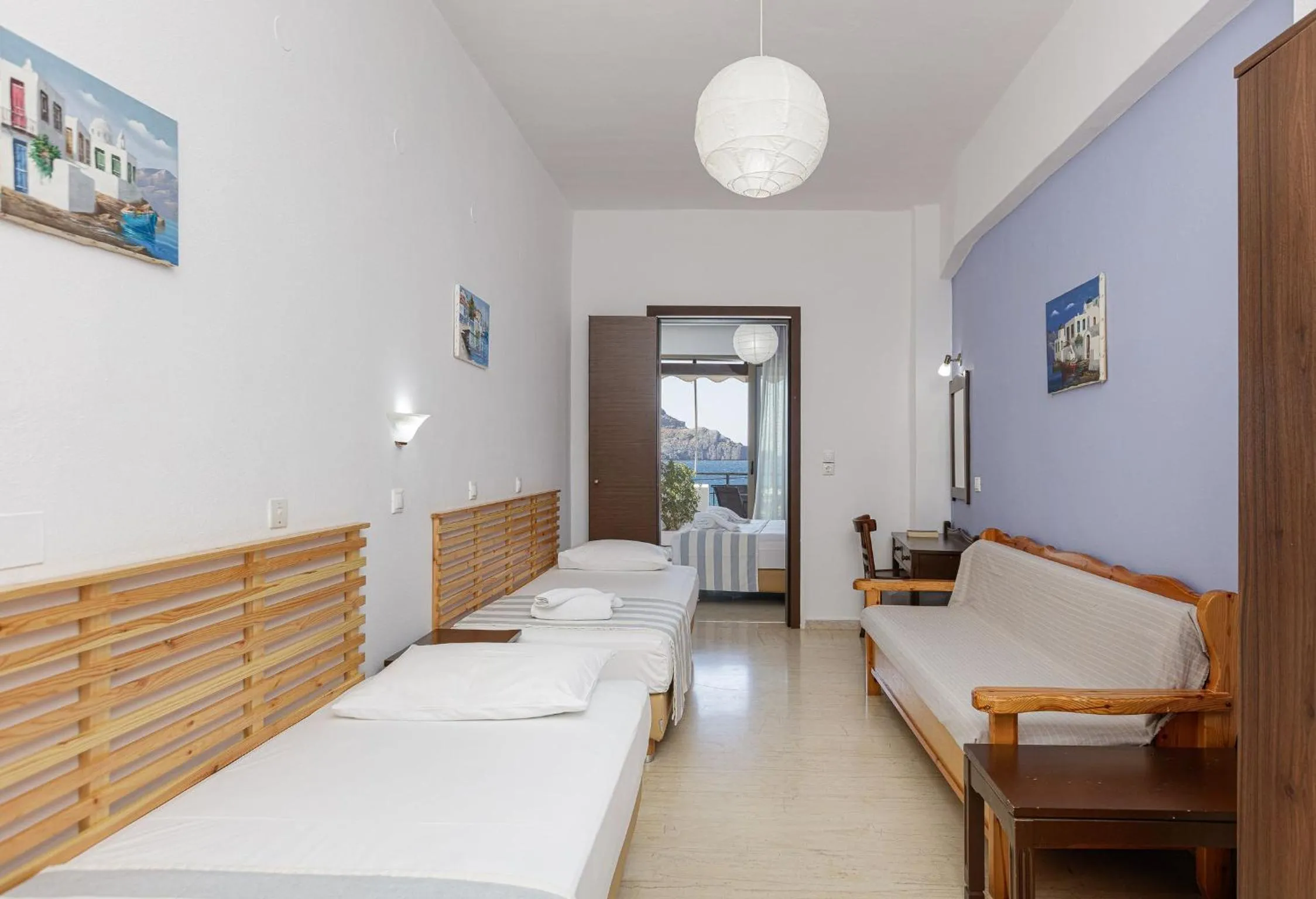 Bedroom, Bed in Gio-Ma