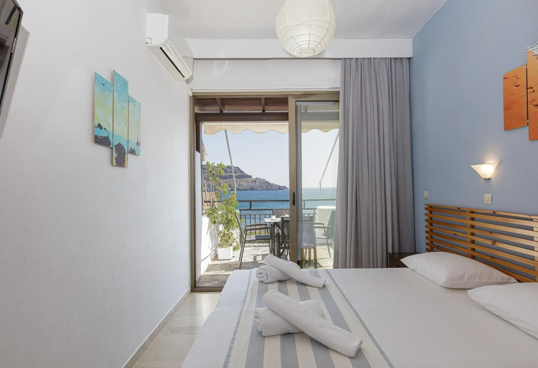 Bedroom, Bed in Gio-Ma