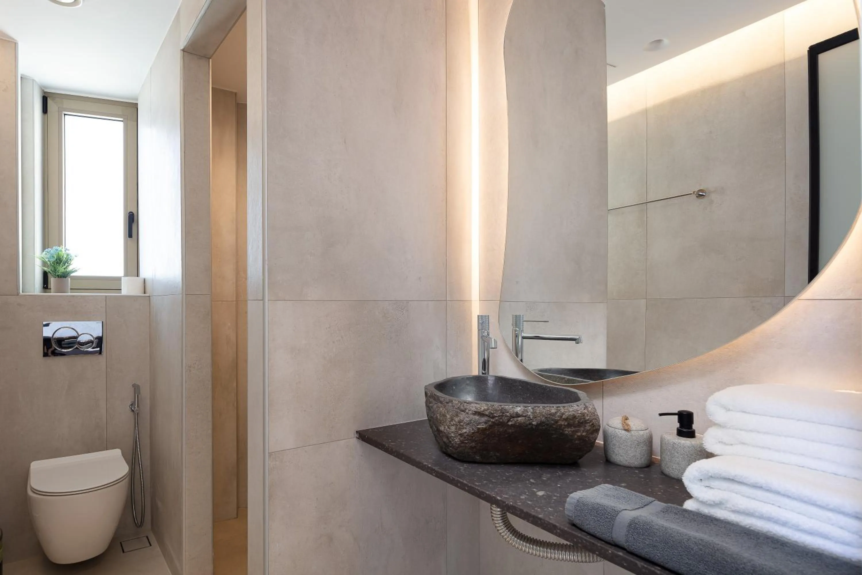 Shower in Gio-Ma