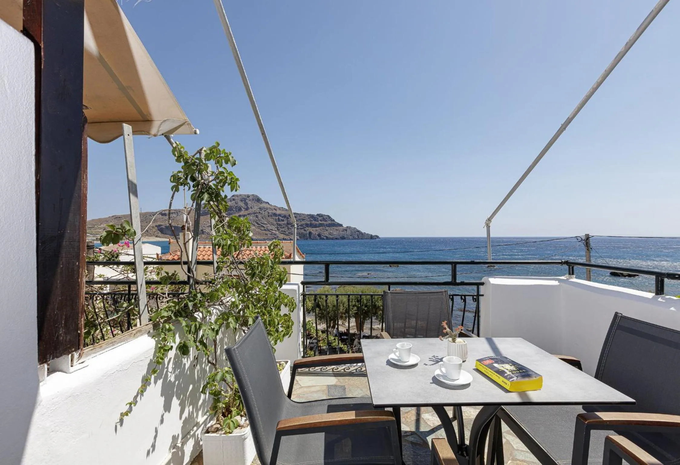 Balcony/Terrace in Gio-Ma