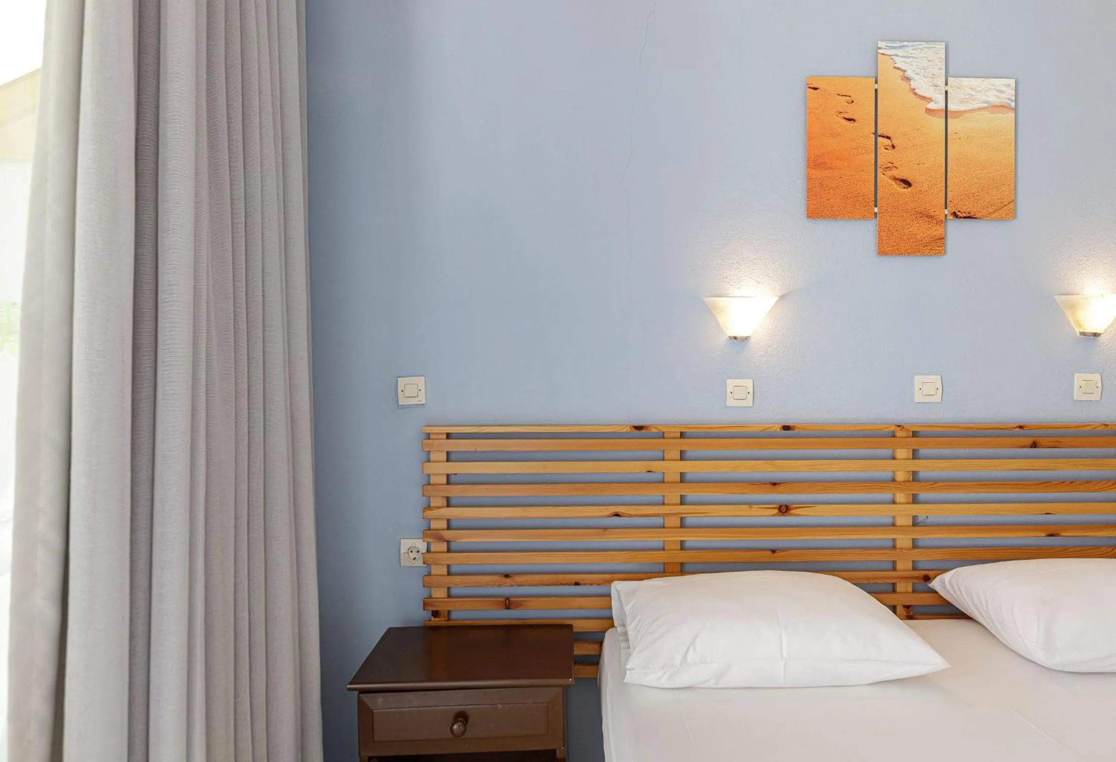 Bedroom, Bed in Gio-Ma
