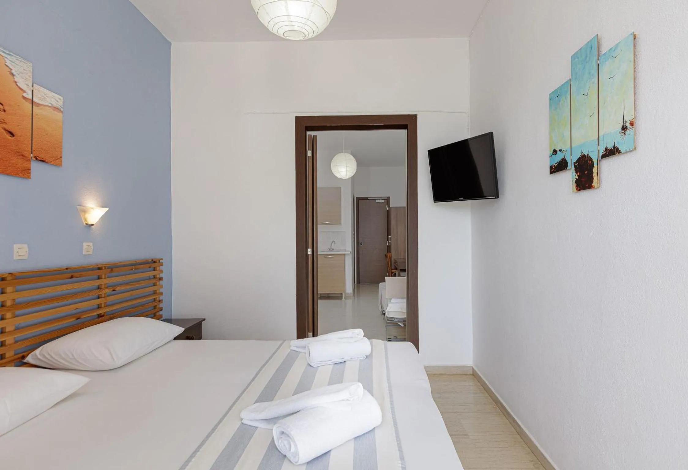 Bedroom, Bed in Gio-Ma