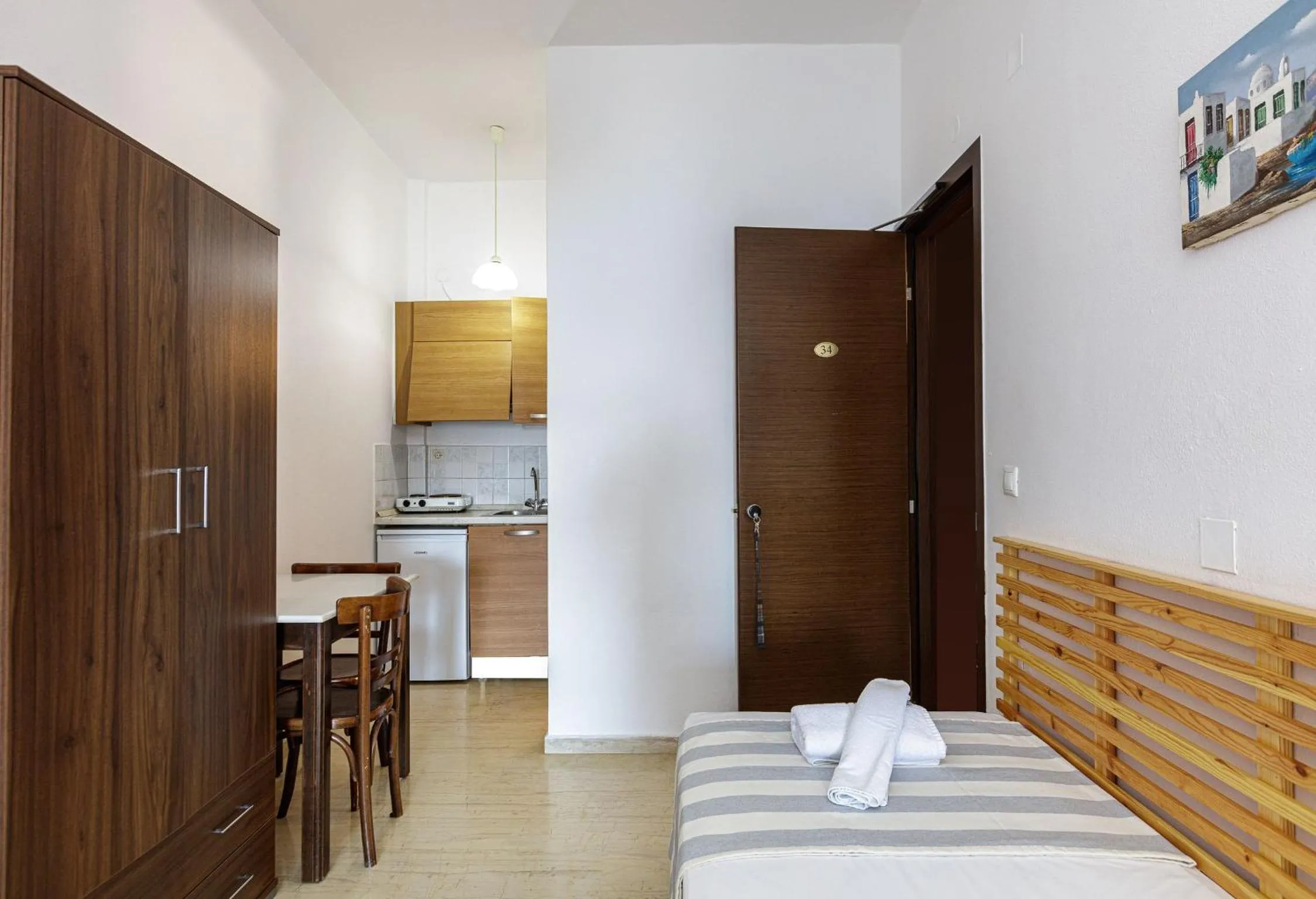 Bedroom, Bed in Gio-Ma