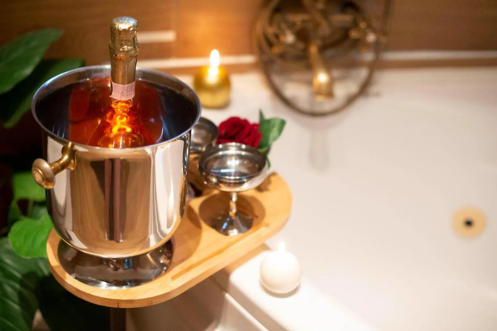 Hot Tub in Suite room