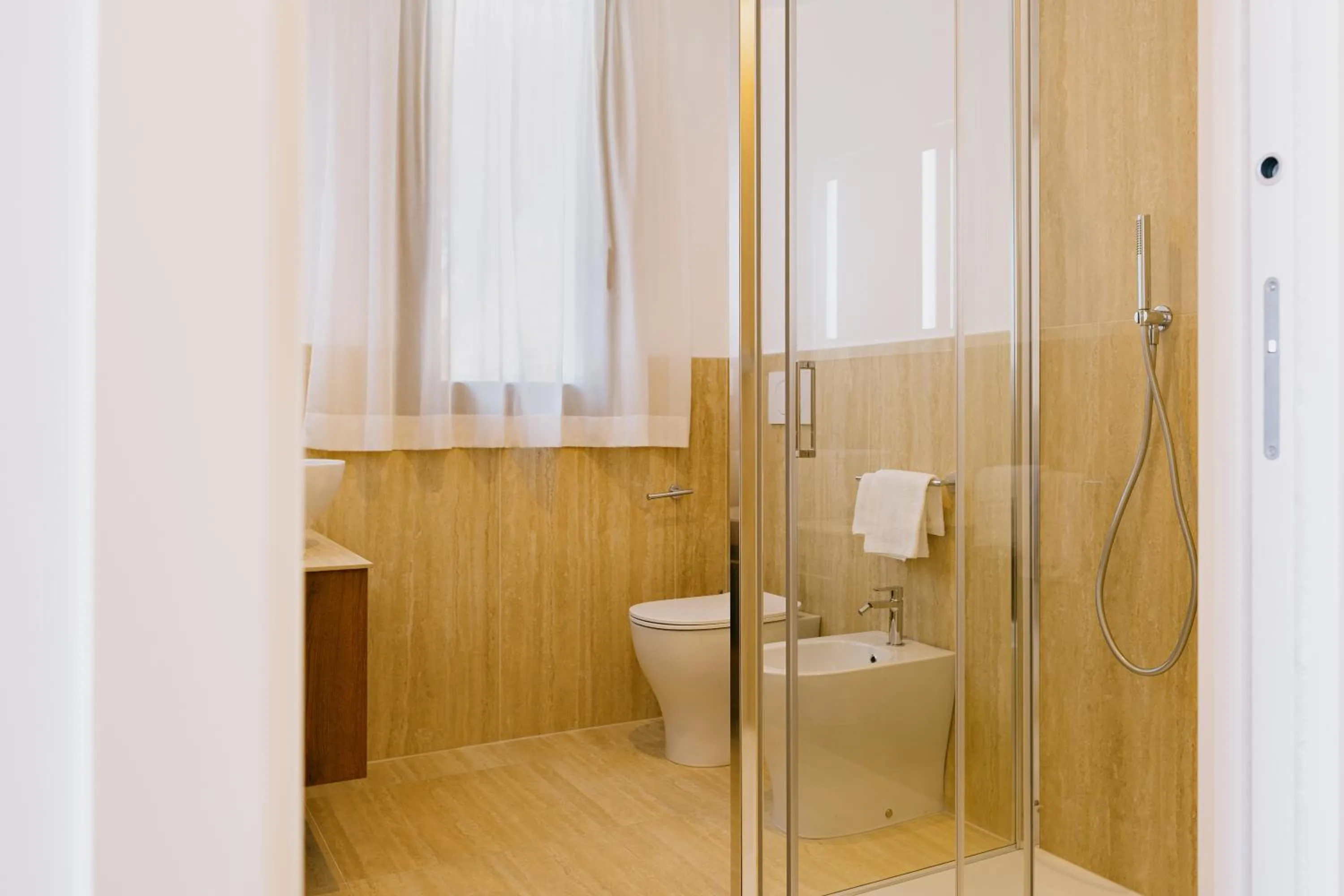 Shower in Hotel Gallia & Resort